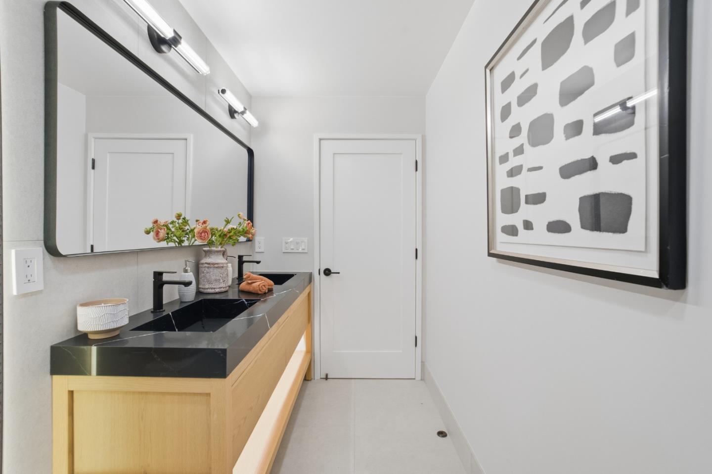 Detail Gallery Image 19 of 50 For 1316 Elm St, San Carlos,  CA 94070 - 4 Beds | 3 Baths