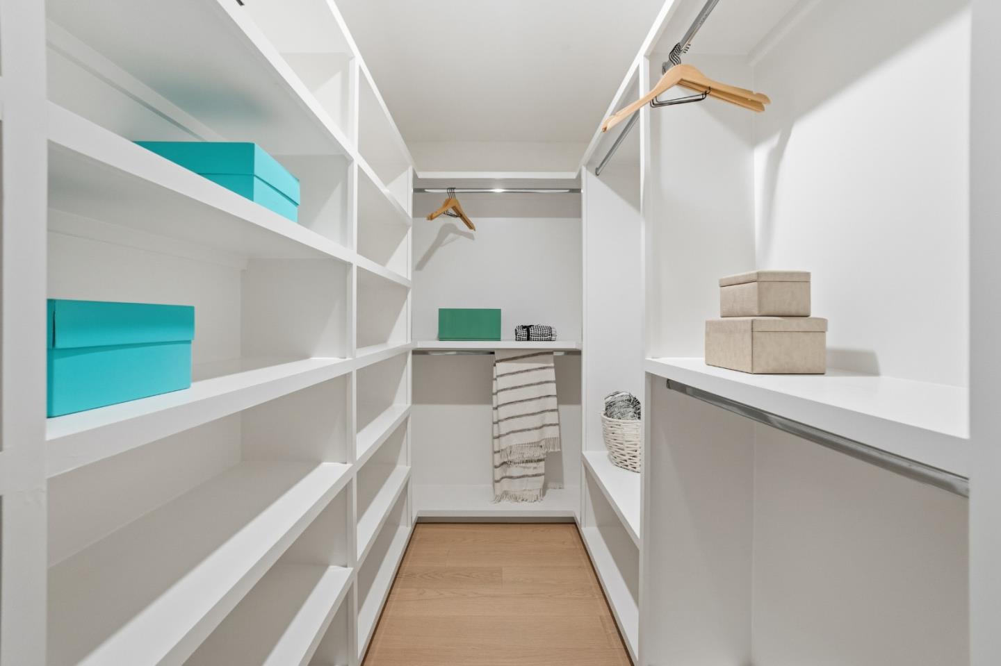 Detail Gallery Image 21 of 50 For 1316 Elm St, San Carlos,  CA 94070 - 4 Beds | 3 Baths