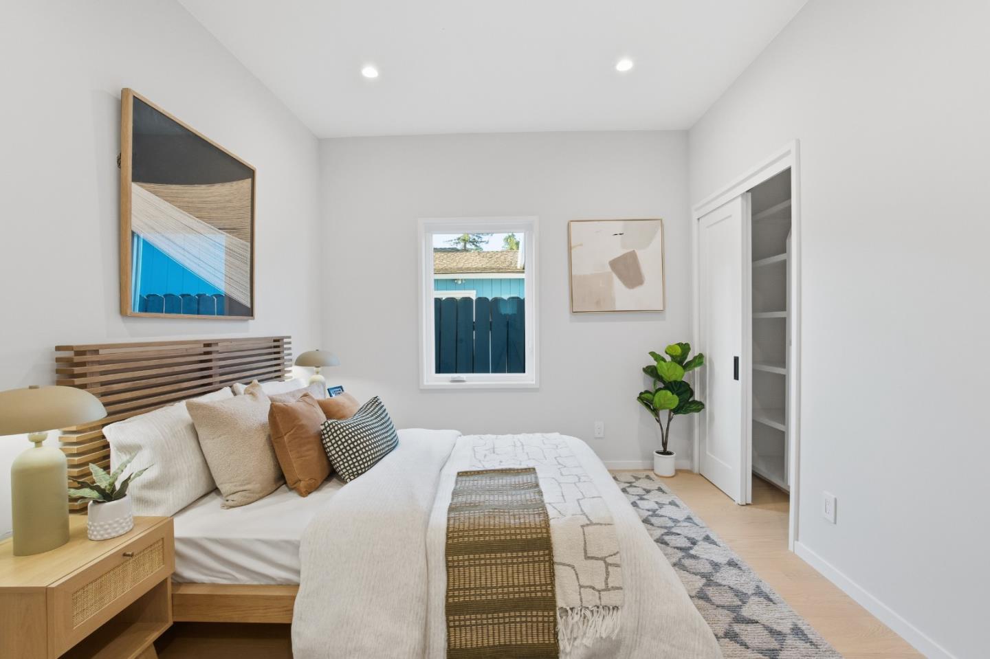 Detail Gallery Image 22 of 50 For 1316 Elm St, San Carlos,  CA 94070 - 4 Beds | 3 Baths