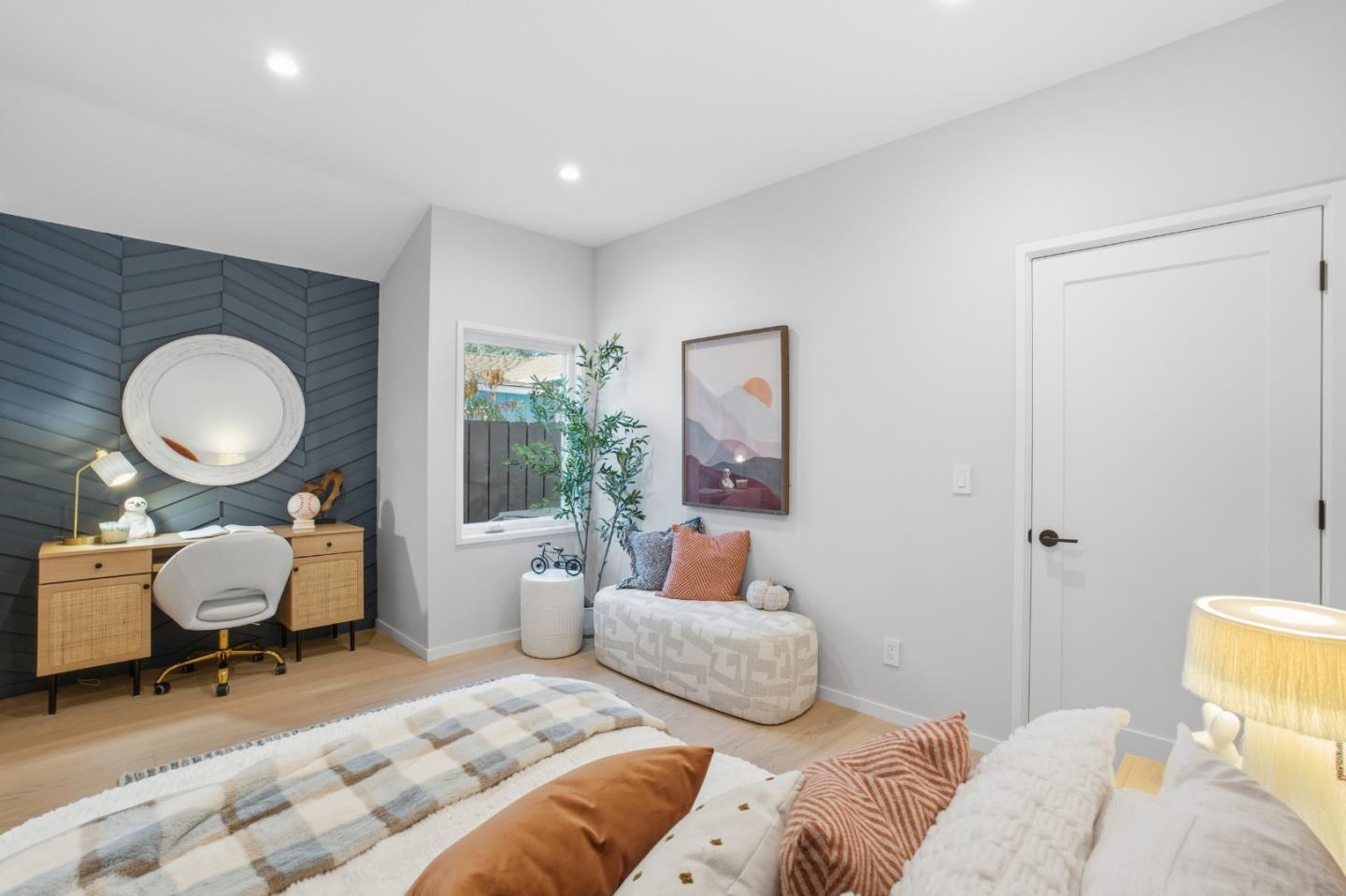 Detail Gallery Image 25 of 50 For 1316 Elm St, San Carlos,  CA 94070 - 4 Beds | 3 Baths