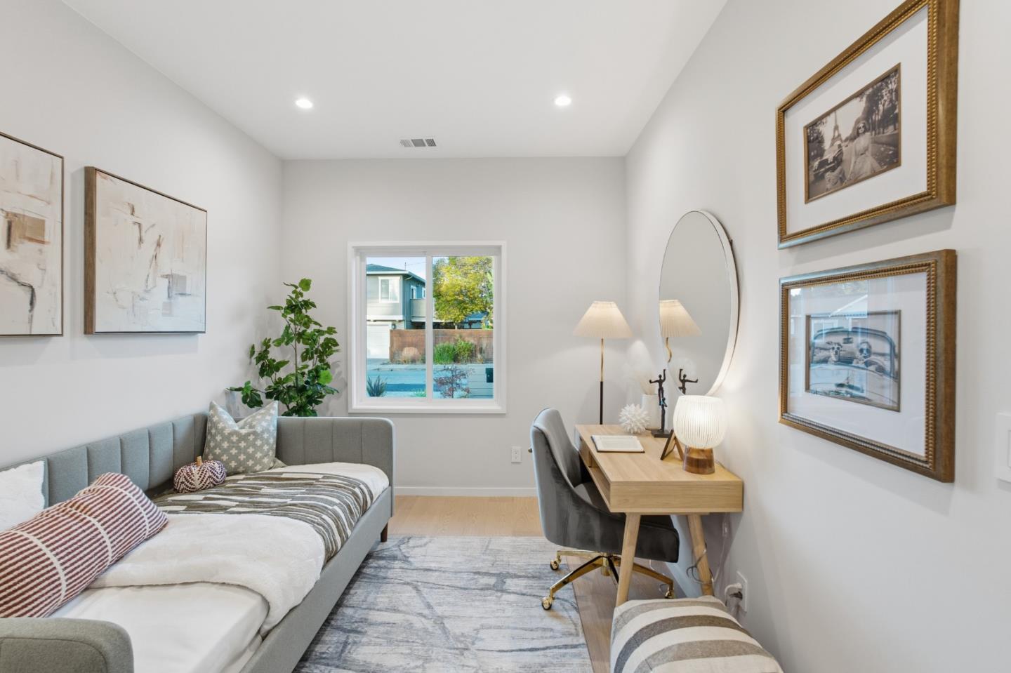 Detail Gallery Image 32 of 50 For 1316 Elm St, San Carlos,  CA 94070 - 4 Beds | 3 Baths