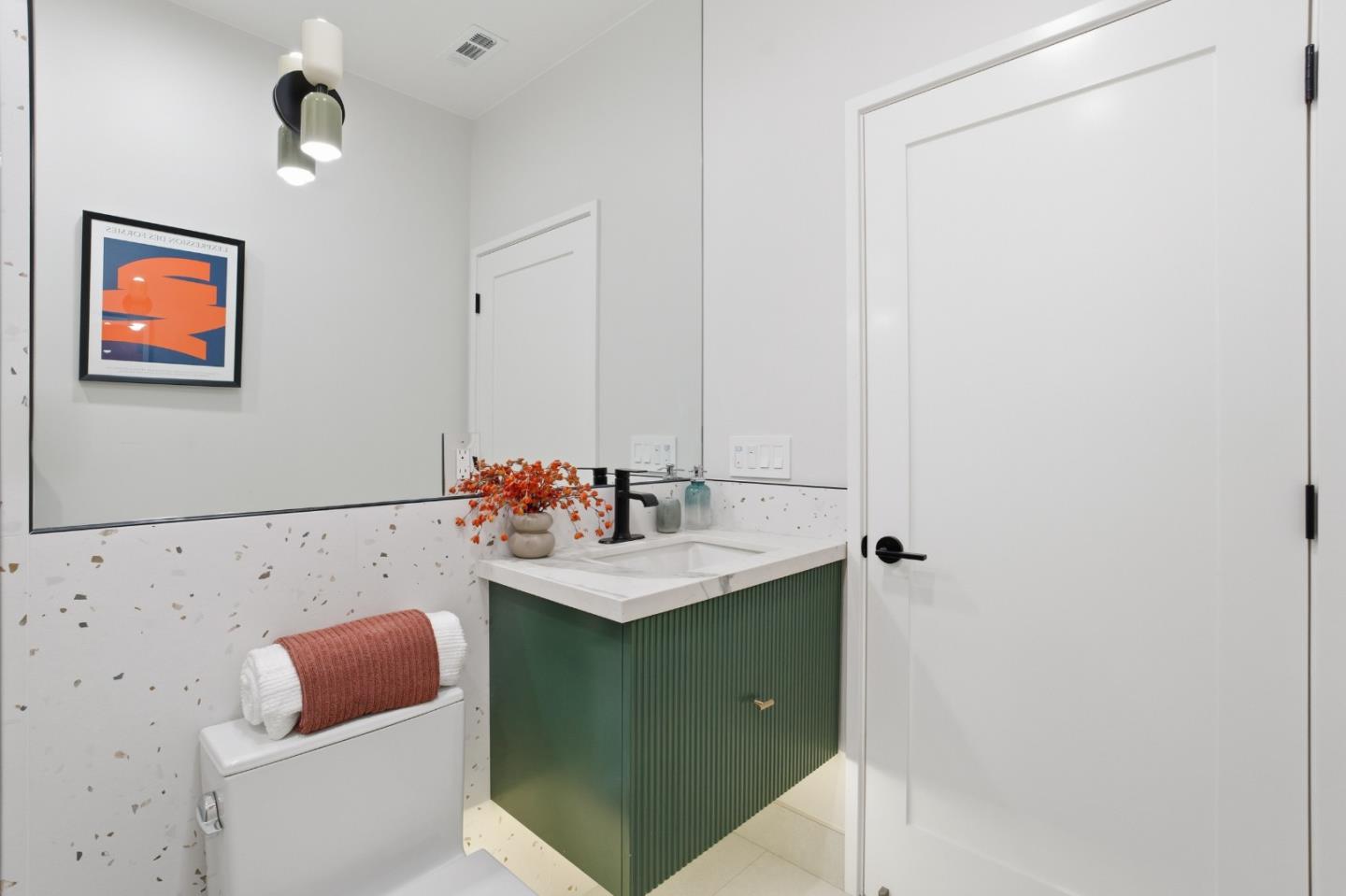 Detail Gallery Image 34 of 50 For 1316 Elm St, San Carlos,  CA 94070 - 4 Beds | 3 Baths