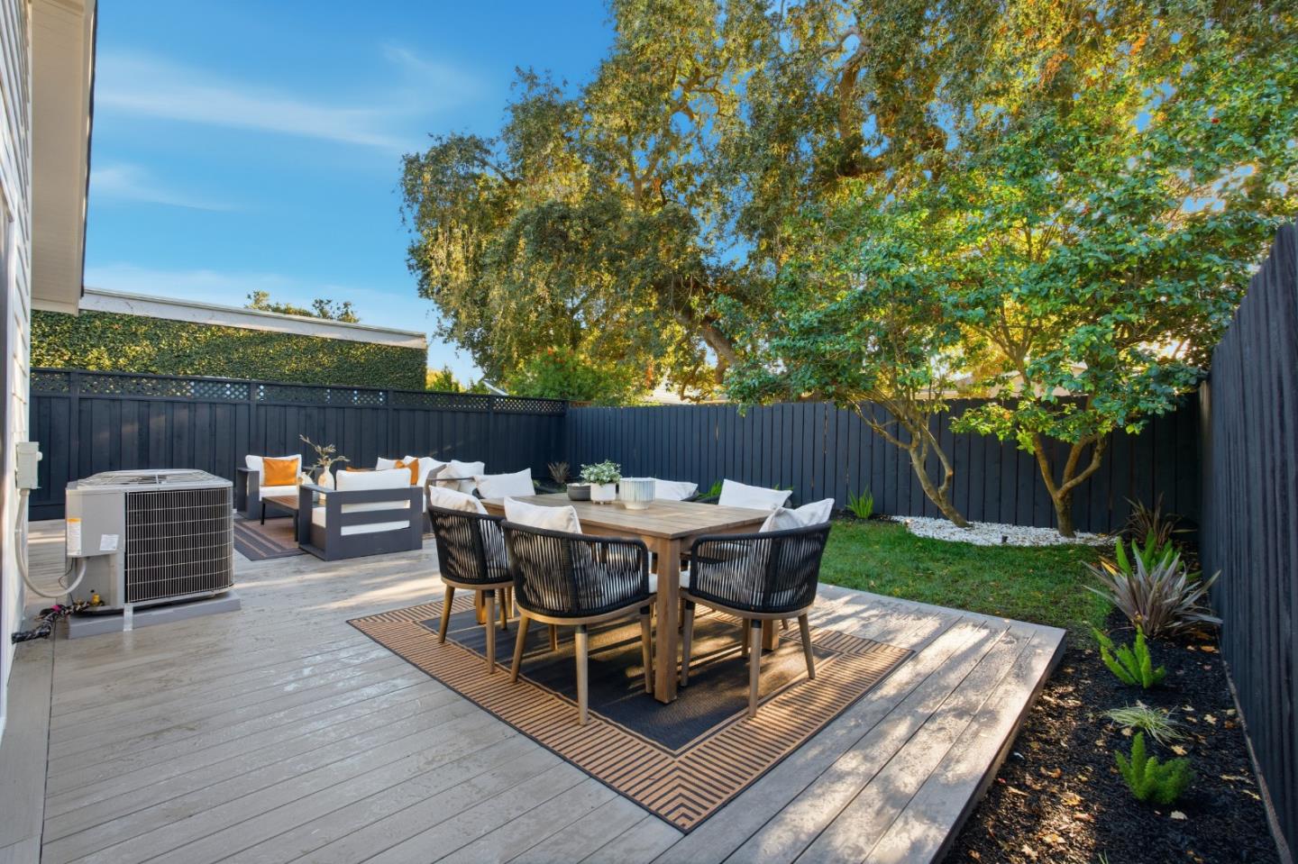 Detail Gallery Image 38 of 50 For 1316 Elm St, San Carlos,  CA 94070 - 4 Beds | 3 Baths