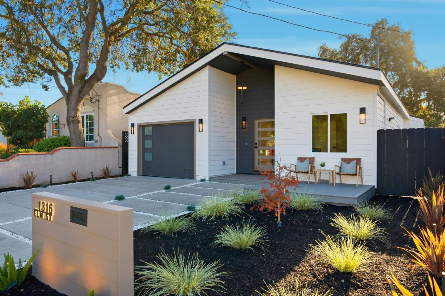 Detail Gallery Image 44 of 50 For 1316 Elm St, San Carlos,  CA 94070 - 4 Beds | 3 Baths