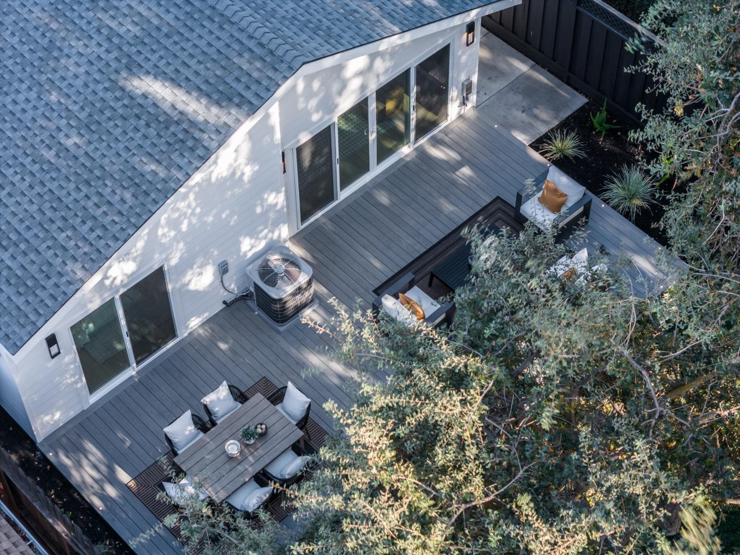 Detail Gallery Image 48 of 50 For 1316 Elm St, San Carlos,  CA 94070 - 4 Beds | 3 Baths