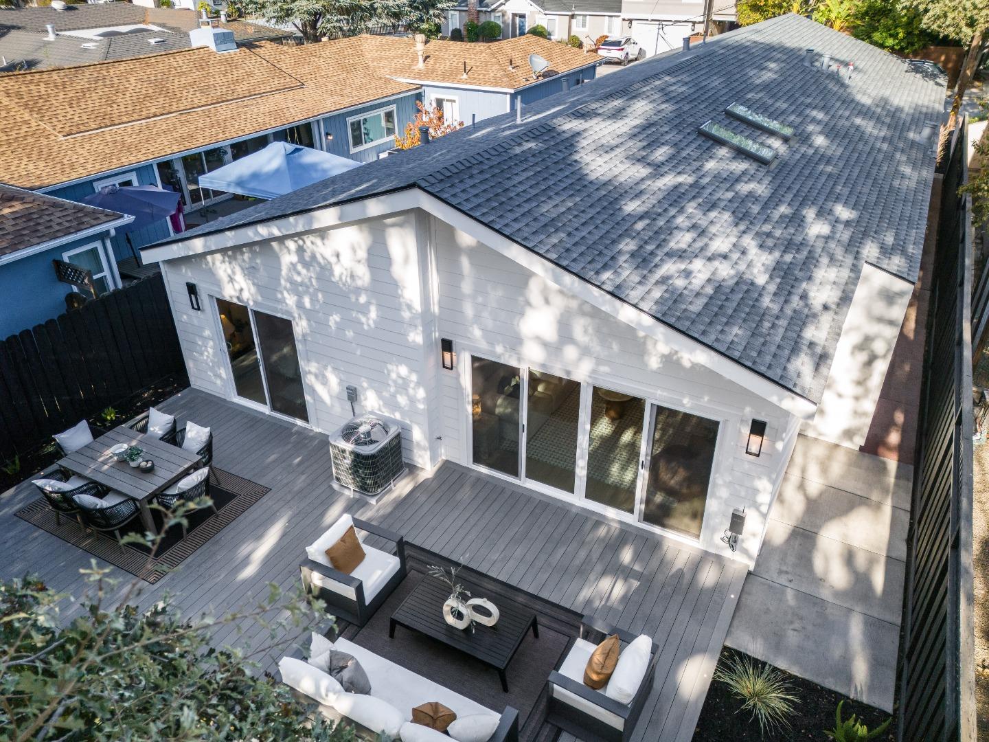 Detail Gallery Image 50 of 50 For 1316 Elm St, San Carlos,  CA 94070 - 4 Beds | 3 Baths