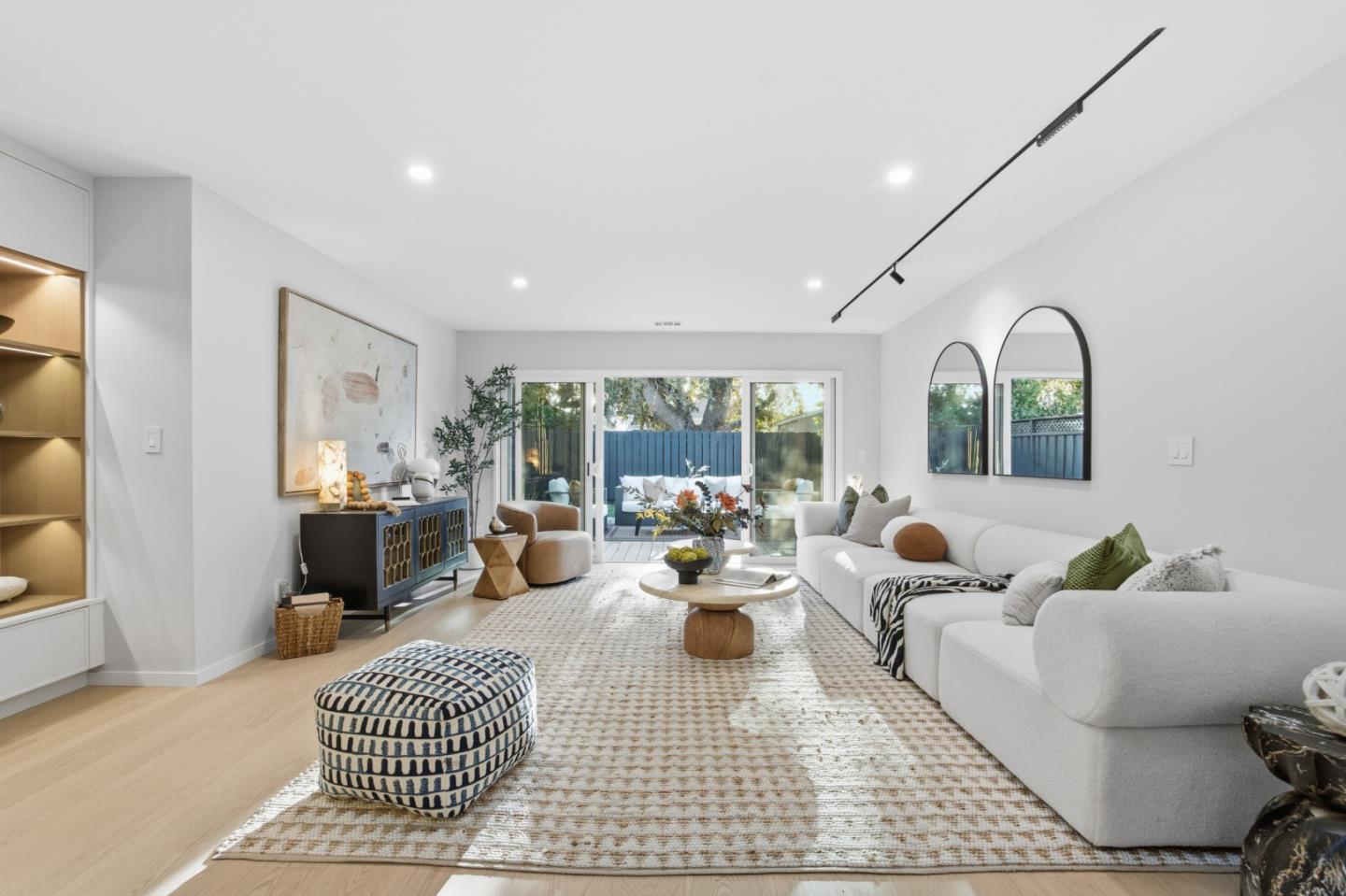 Detail Gallery Image 9 of 50 For 1316 Elm St, San Carlos,  CA 94070 - 4 Beds | 3 Baths