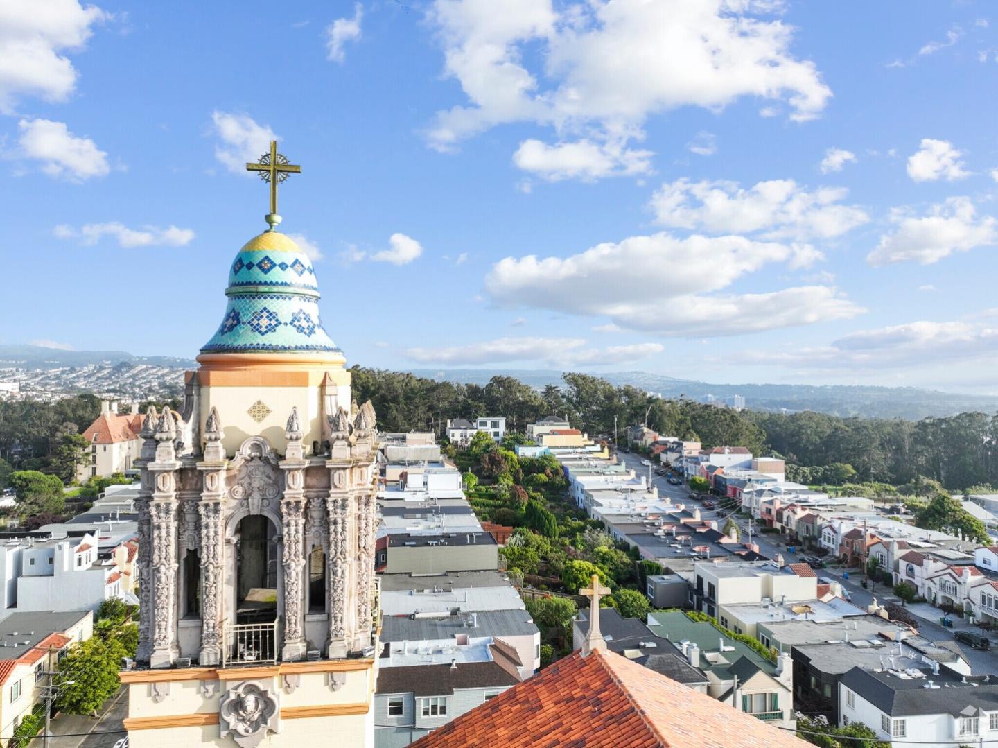 Detail Gallery Image 102 of 125 For 2271 40th Ave, San Francisco,  CA 94116 - 4 Beds | 4 Baths