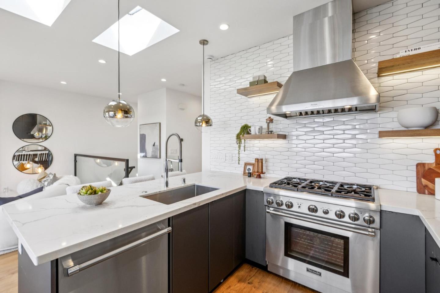 Detail Gallery Image 40 of 125 For 2271 40th Ave, San Francisco,  CA 94116 - 4 Beds | 4 Baths