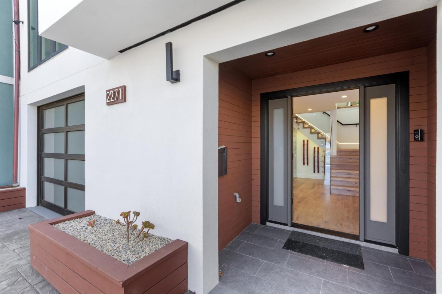 Detail Gallery Image 9 of 125 For 2271 40th Ave, San Francisco,  CA 94116 - 4 Beds | 4 Baths