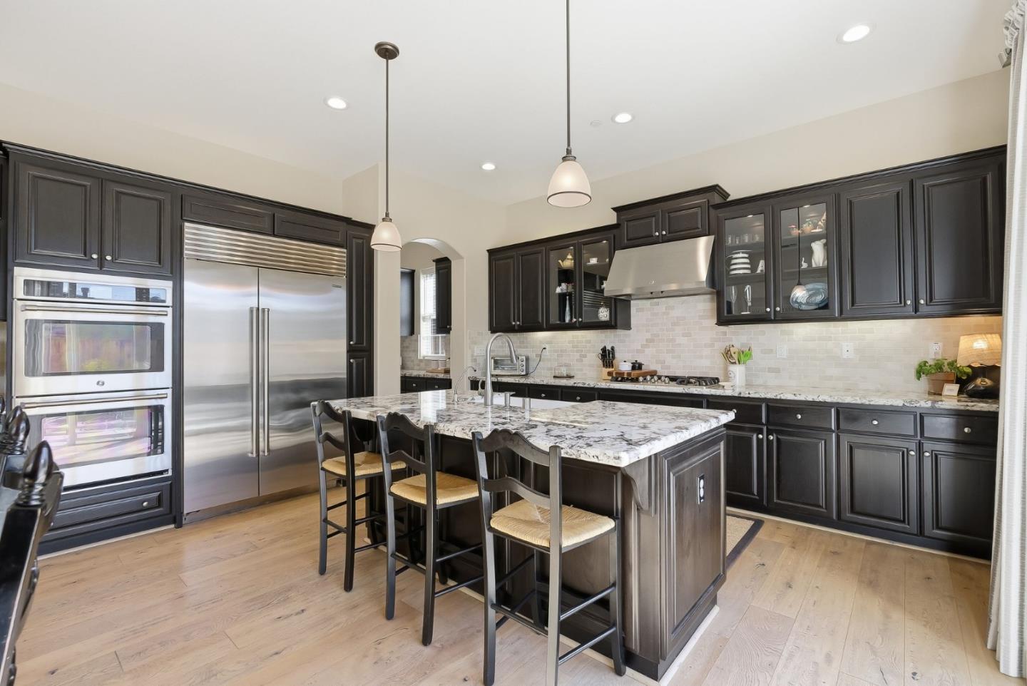 Detail Gallery Image 16 of 56 For 18253 Solano Pl, Morgan Hill,  CA 95037 - 5 Beds | 4/1 Baths