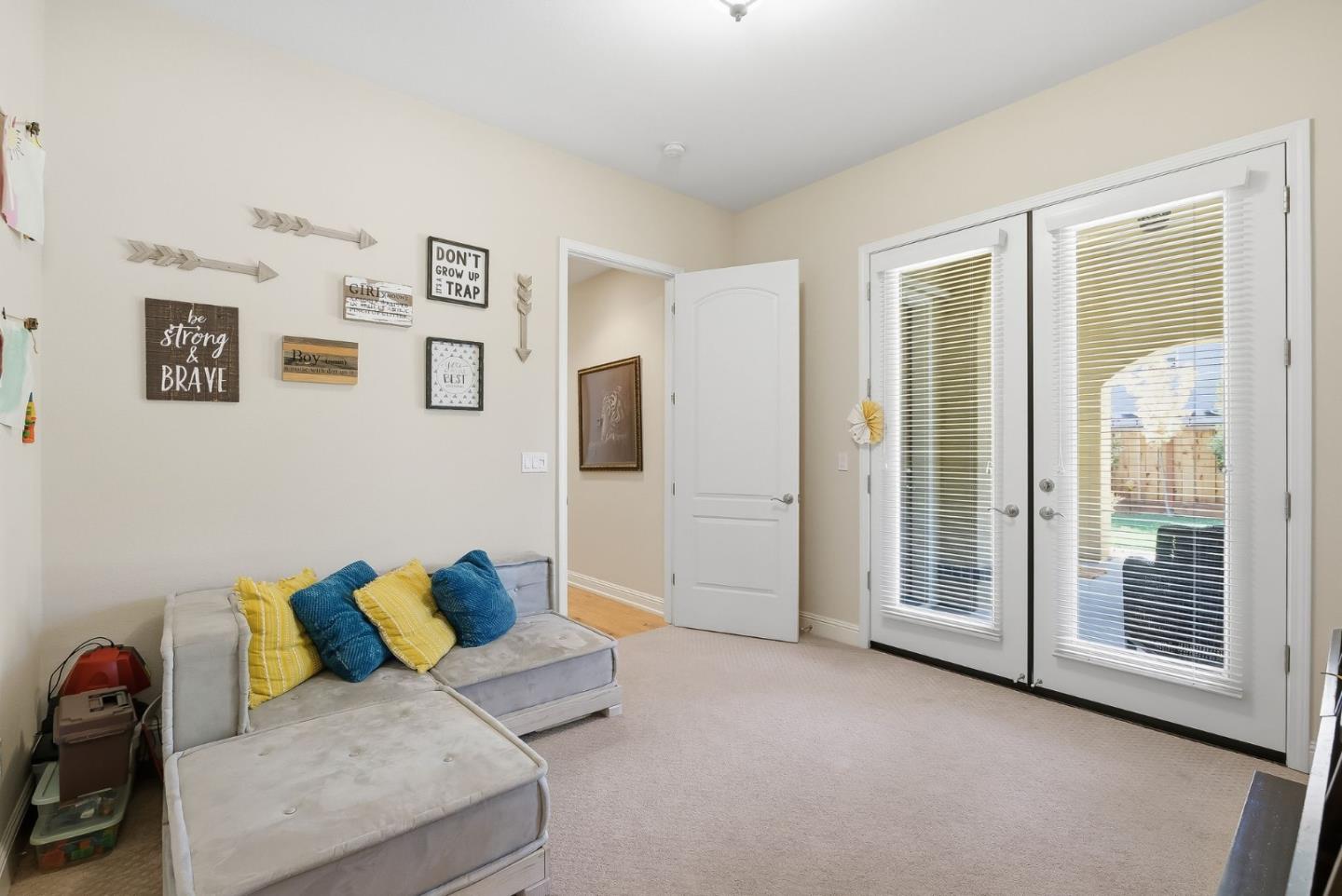 Detail Gallery Image 24 of 56 For 18253 Solano Pl, Morgan Hill,  CA 95037 - 5 Beds | 4/1 Baths