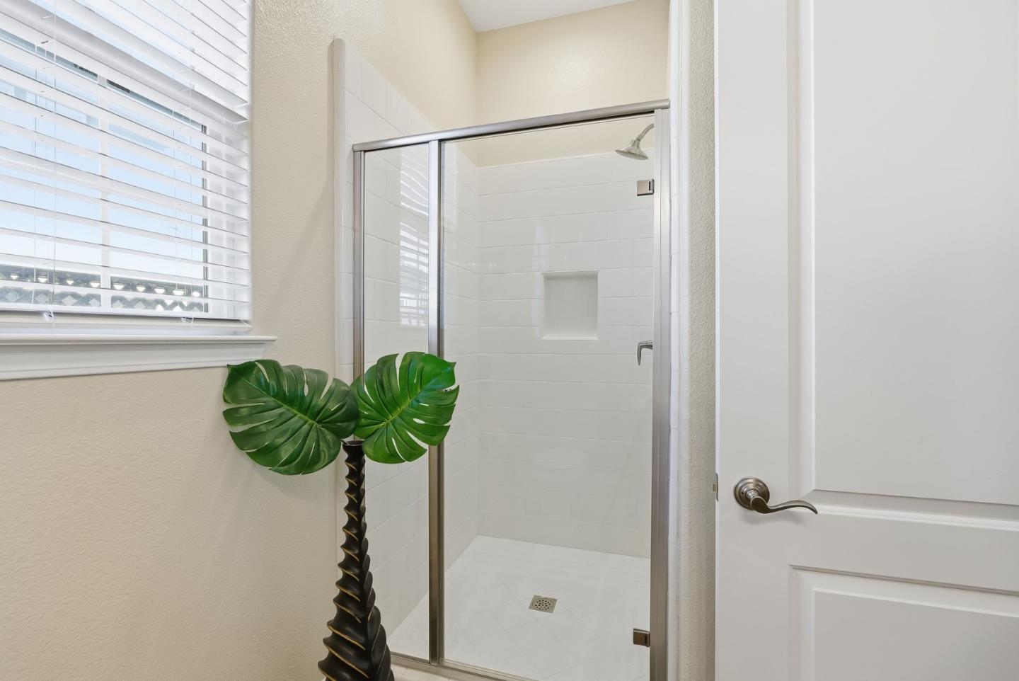 Detail Gallery Image 27 of 56 For 18253 Solano Pl, Morgan Hill,  CA 95037 - 5 Beds | 4/1 Baths