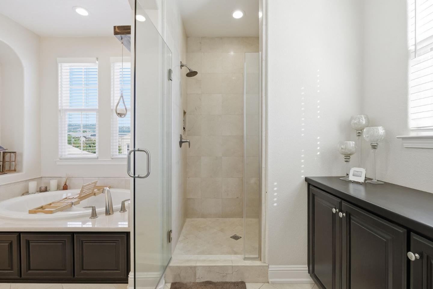 Detail Gallery Image 32 of 56 For 18253 Solano Pl, Morgan Hill,  CA 95037 - 5 Beds | 4/1 Baths