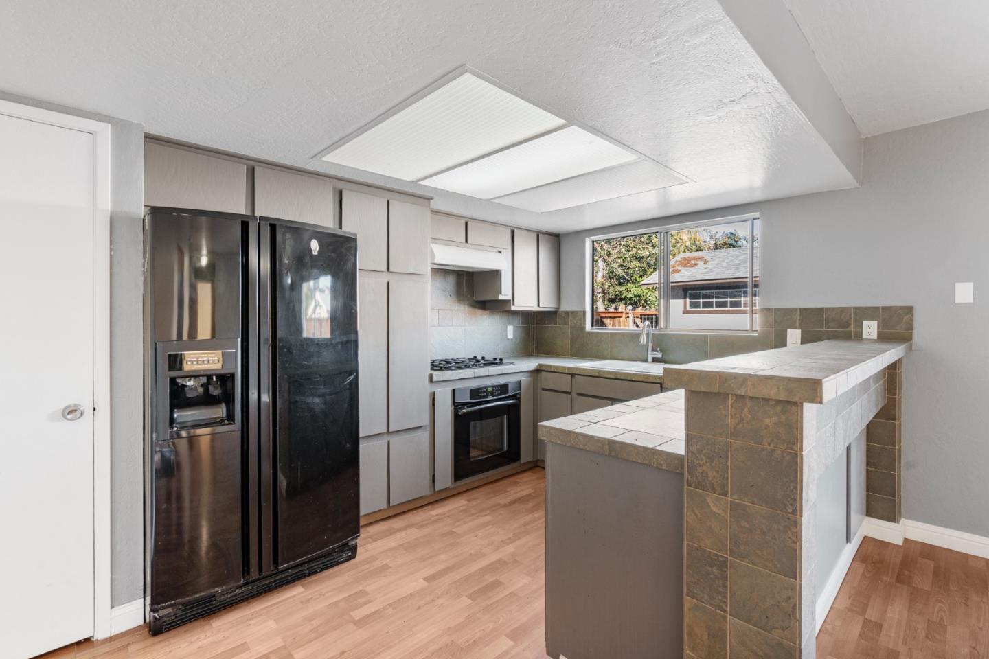 Detail Gallery Image 15 of 34 For 60 Knight Ln, Hollister,  CA 95023 - 4 Beds | 2 Baths