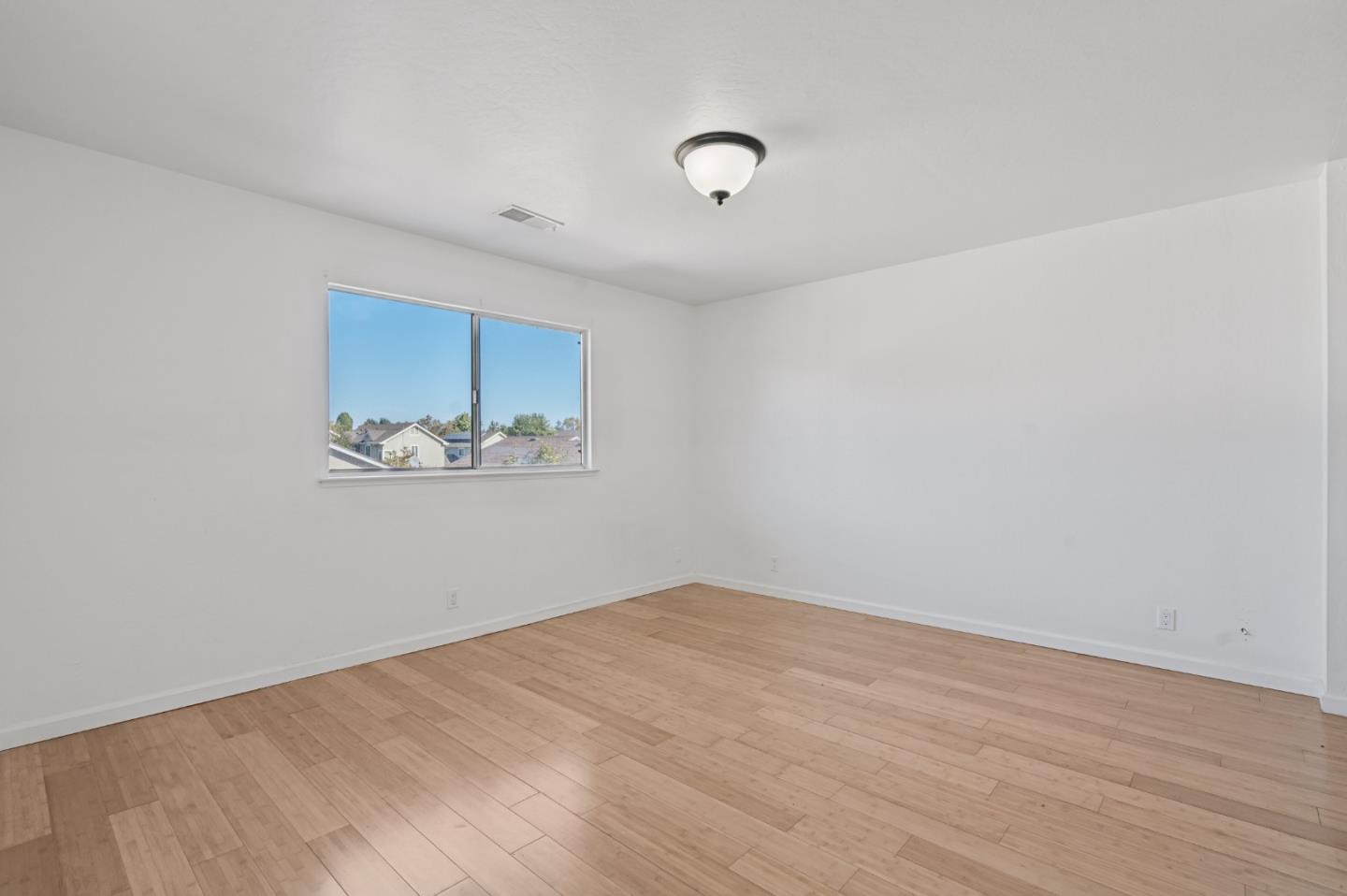 Detail Gallery Image 20 of 34 For 60 Knight Ln, Hollister,  CA 95023 - 4 Beds | 2 Baths