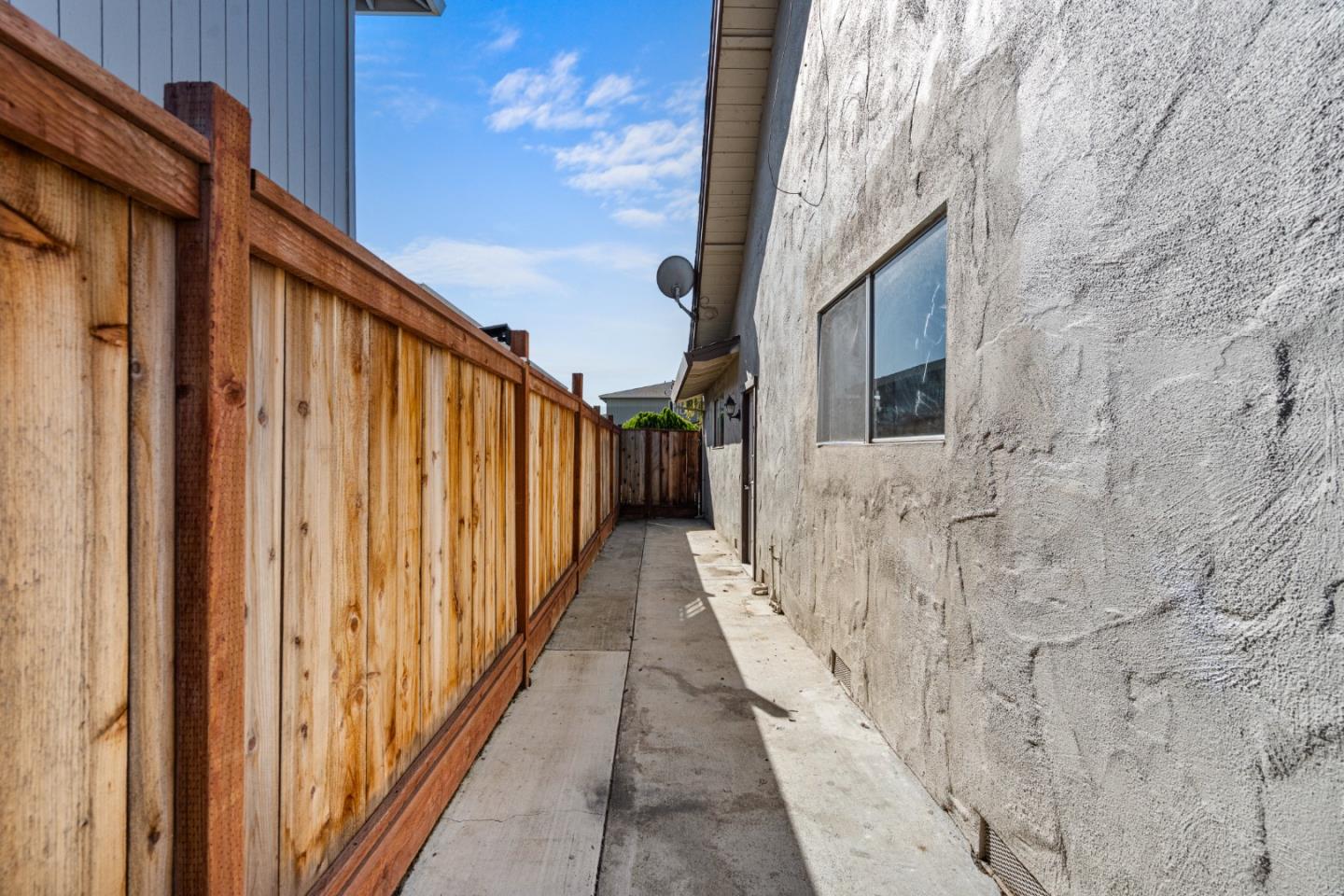 Detail Gallery Image 33 of 34 For 60 Knight Ln, Hollister,  CA 95023 - 4 Beds | 2 Baths