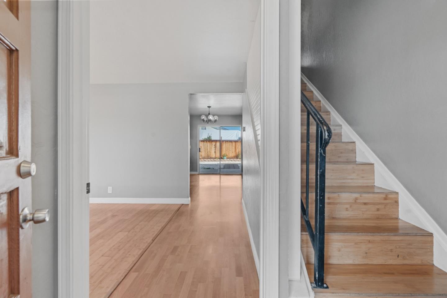 Detail Gallery Image 6 of 34 For 60 Knight Ln, Hollister,  CA 95023 - 4 Beds | 2 Baths