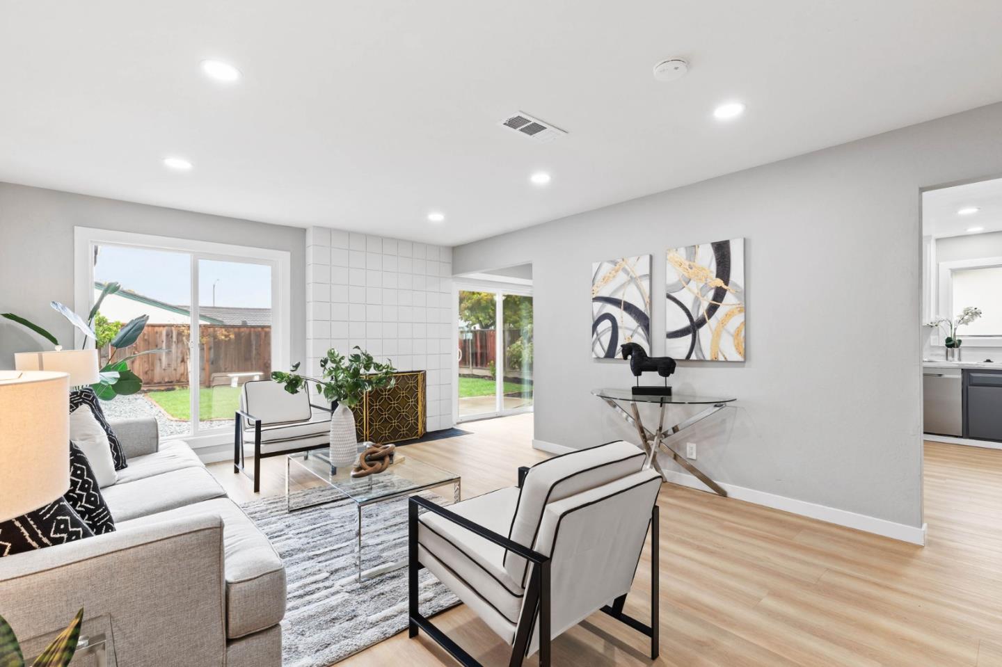 Detail Gallery Image 4 of 20 For 5911 Snell Ave, San Jose,  CA 95123 - 3 Beds | 2 Baths