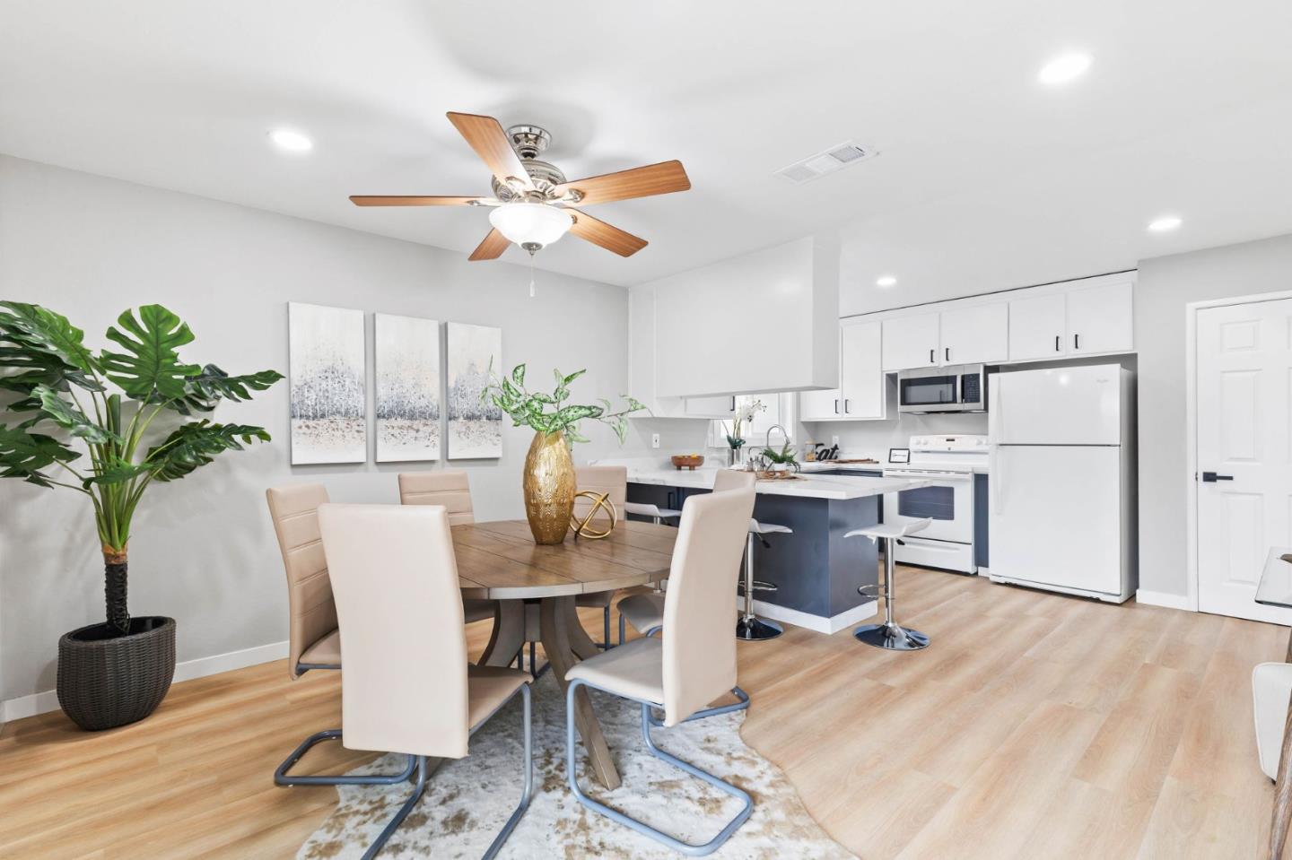 Detail Gallery Image 7 of 20 For 5911 Snell Ave, San Jose,  CA 95123 - 3 Beds | 2 Baths