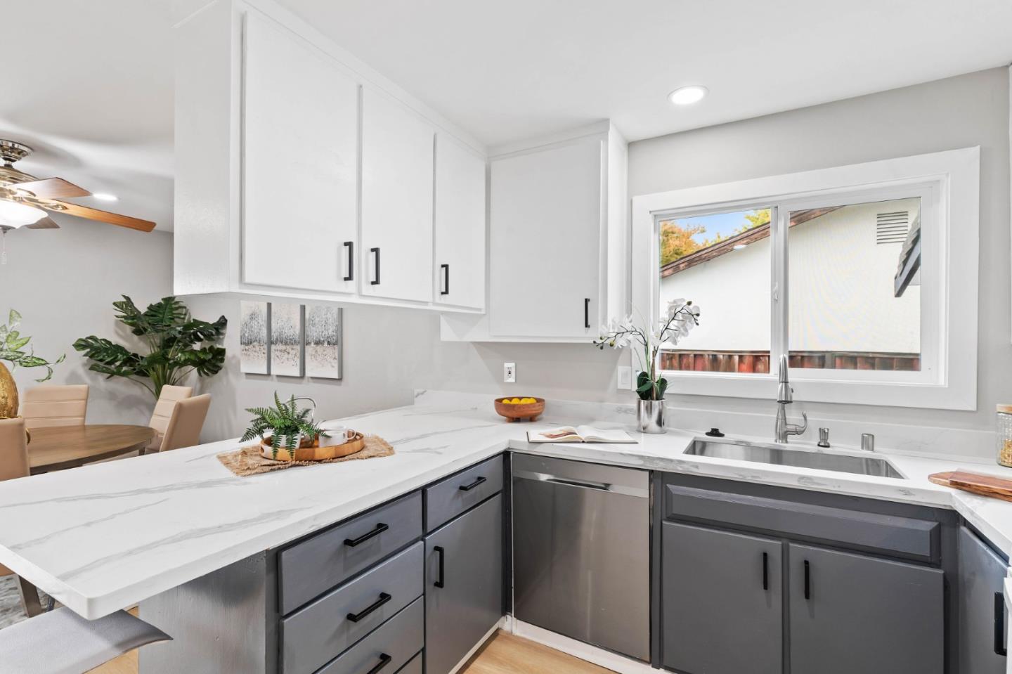 Detail Gallery Image 9 of 20 For 5911 Snell Ave, San Jose,  CA 95123 - 3 Beds | 2 Baths