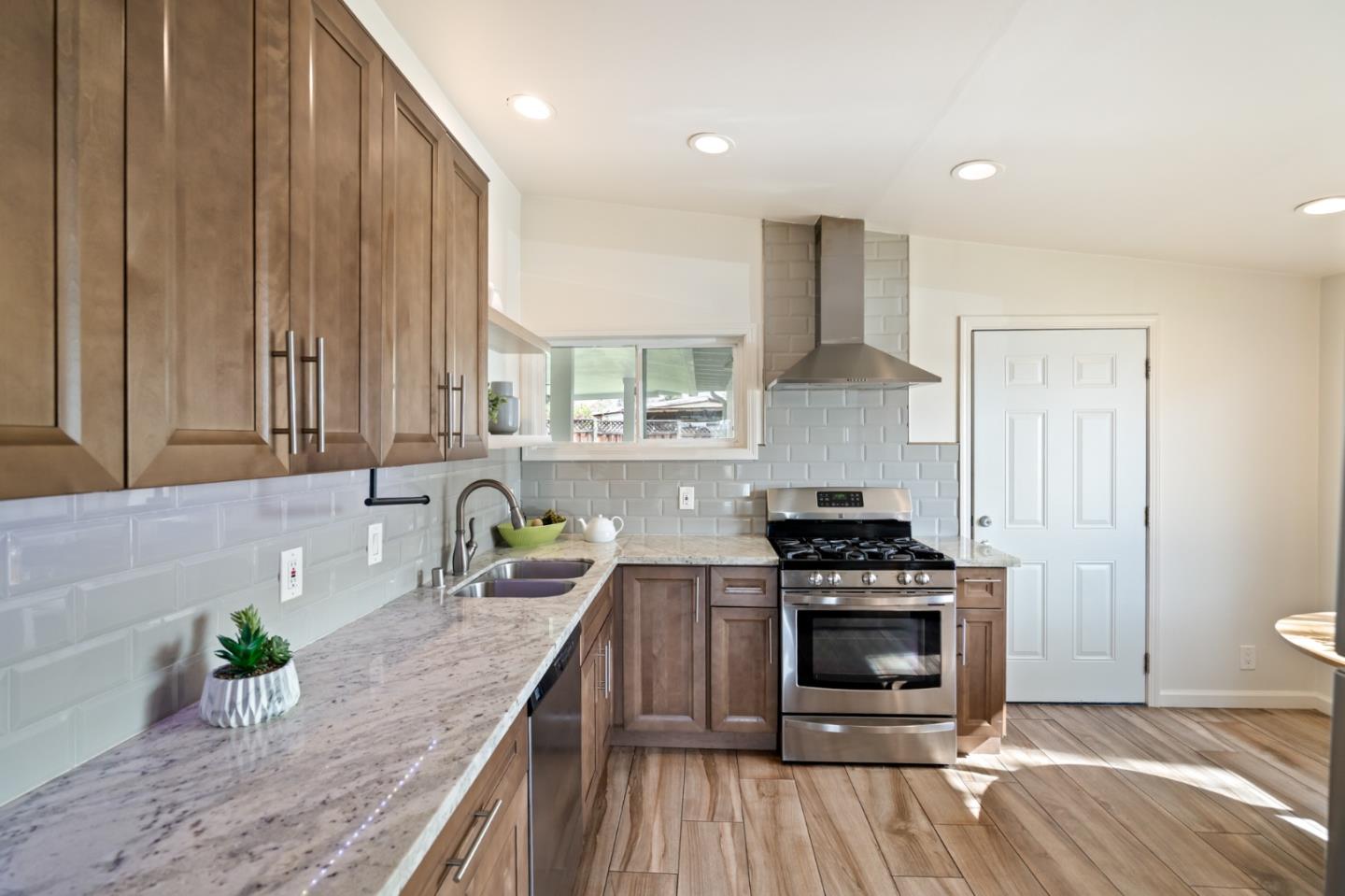 Detail Gallery Image 11 of 27 For 13861 Highwood Dr, San Jose,  CA 95127 - 3 Beds | 1 Baths