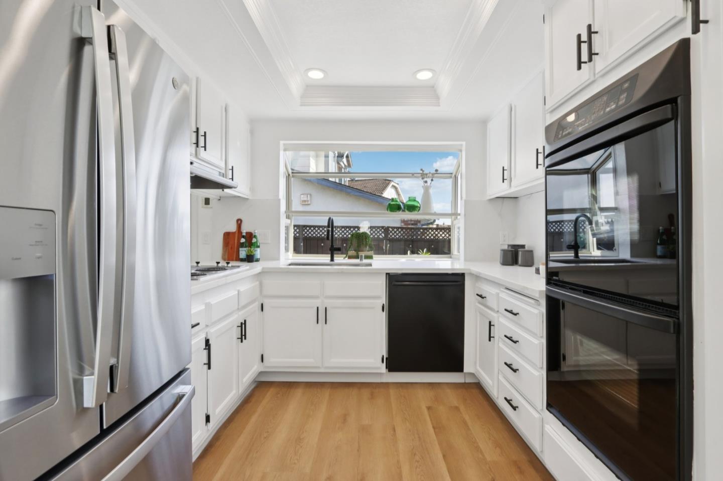 Detail Gallery Image 13 of 36 For 1100 Ramblewood Way, San Mateo,  CA 94403 - 3 Beds | 2 Baths