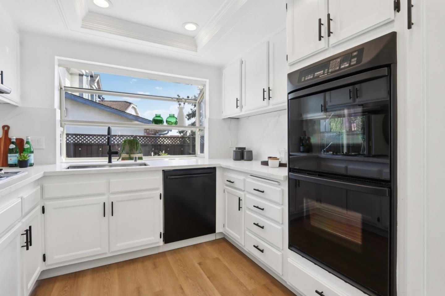 Detail Gallery Image 15 of 36 For 1100 Ramblewood Way, San Mateo,  CA 94403 - 3 Beds | 2 Baths