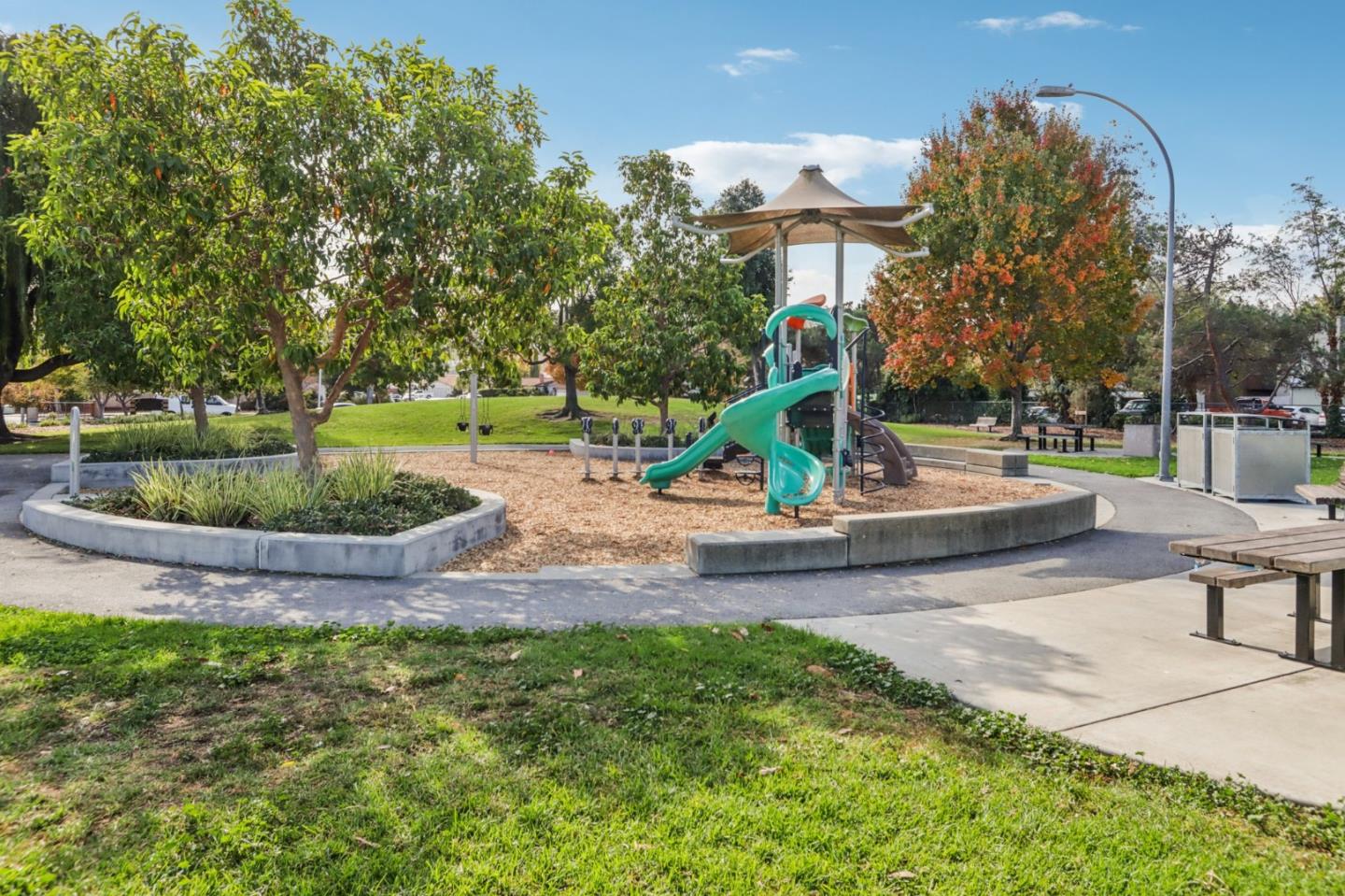 Detail Gallery Image 33 of 36 For 1100 Ramblewood Way, San Mateo,  CA 94403 - 3 Beds | 2 Baths