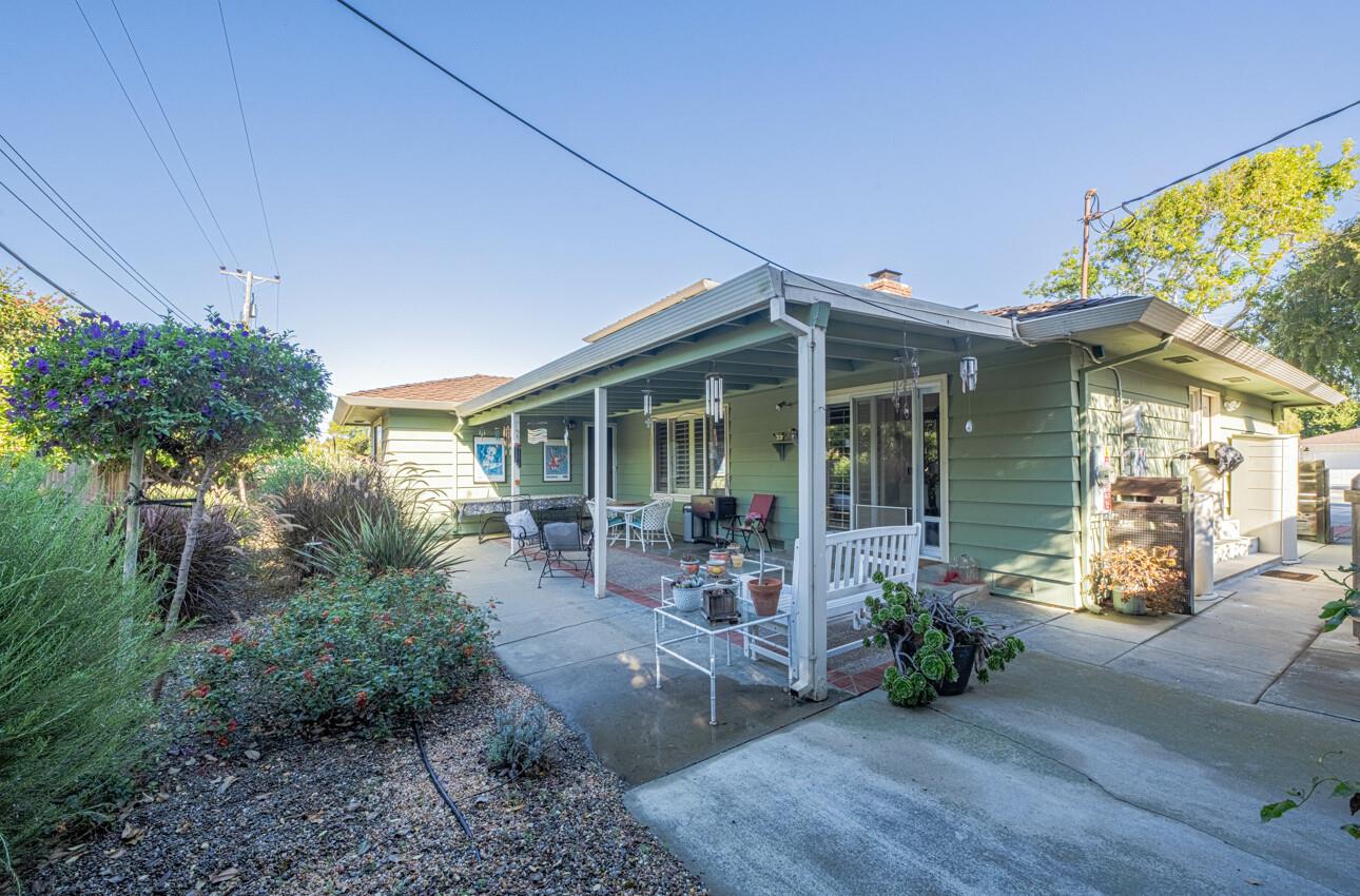 Detail Gallery Image 12 of 43 For 517 College Dr, Salinas,  CA 93901 - 4 Beds | 3 Baths