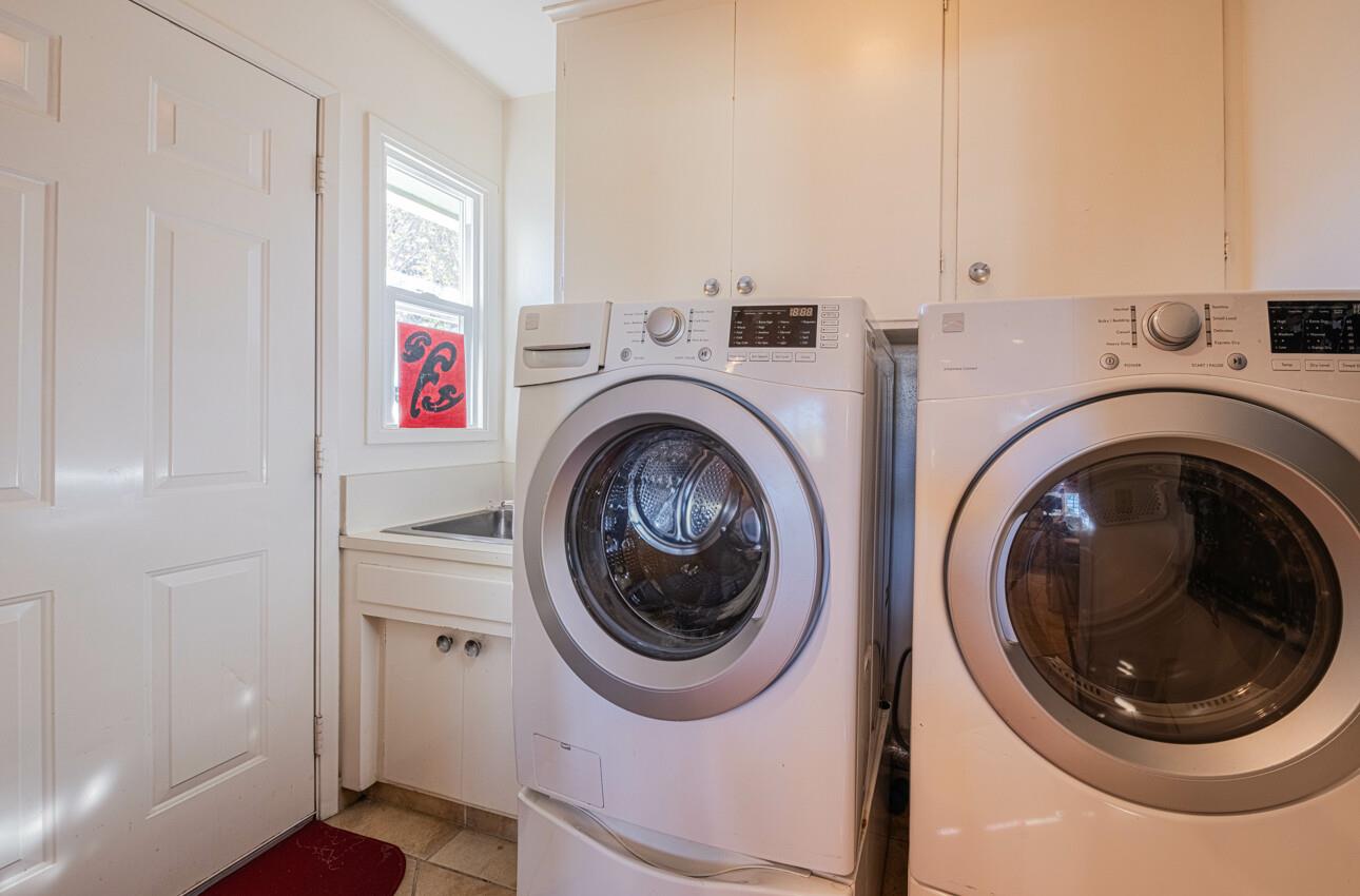 Detail Gallery Image 18 of 43 For 517 College Dr, Salinas,  CA 93901 - 4 Beds | 3 Baths