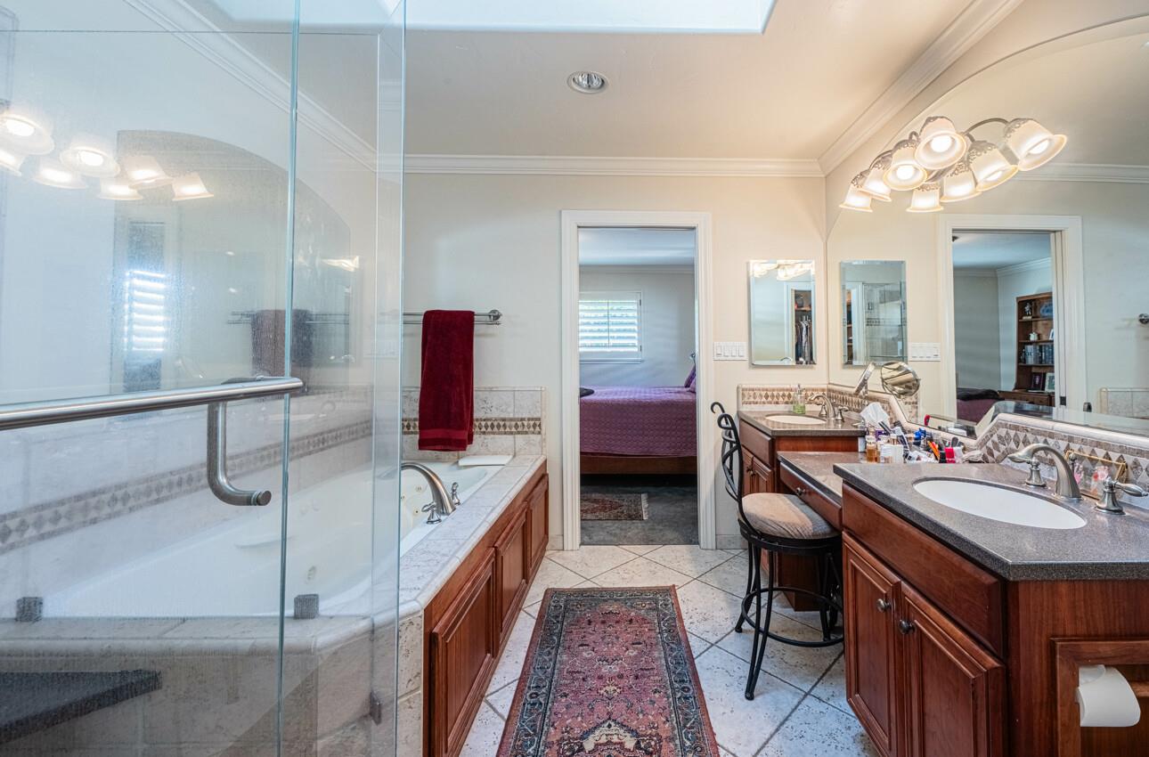 Detail Gallery Image 24 of 43 For 517 College Dr, Salinas,  CA 93901 - 4 Beds | 3 Baths