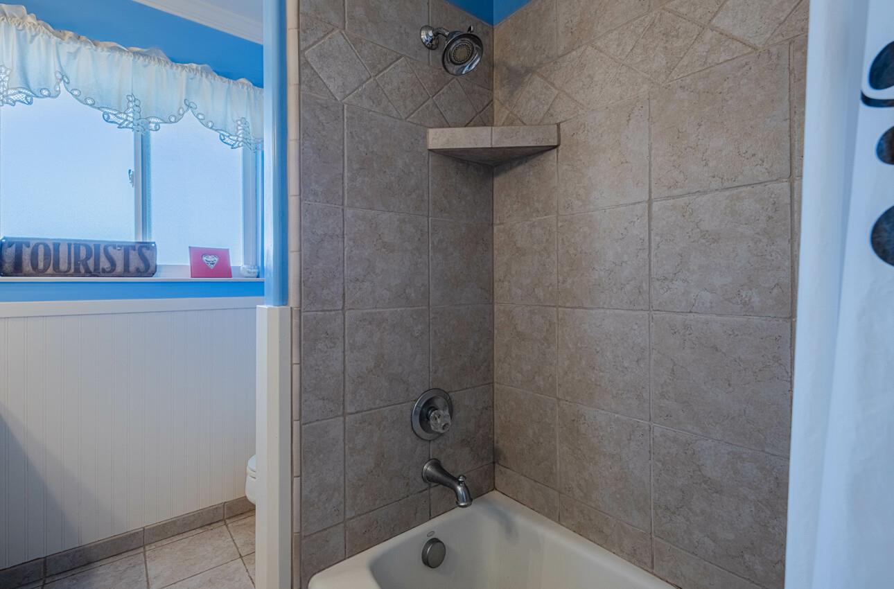 Detail Gallery Image 39 of 43 For 517 College Dr, Salinas,  CA 93901 - 4 Beds | 3 Baths