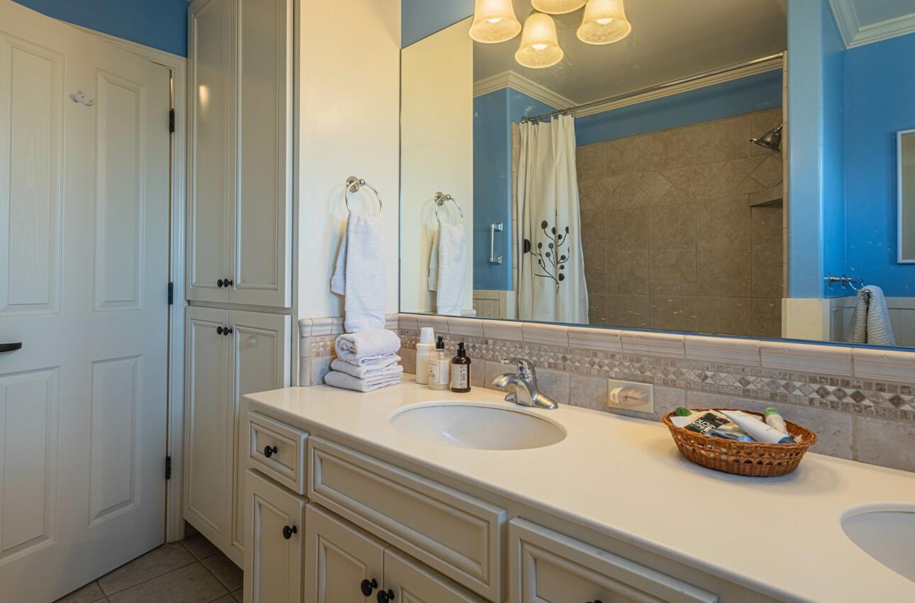 Detail Gallery Image 40 of 43 For 517 College Dr, Salinas,  CA 93901 - 4 Beds | 3 Baths