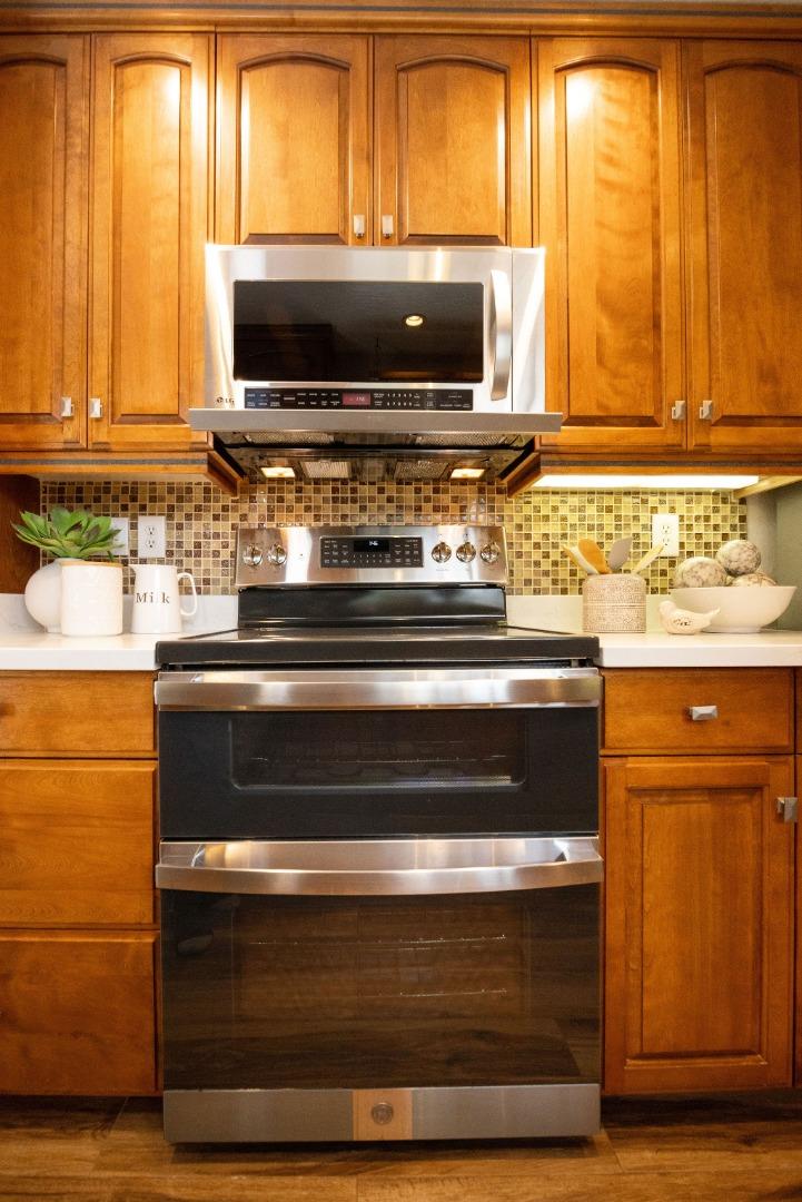 Detail Gallery Image 16 of 52 For 1077 Pearl Ave, Moss Beach,  CA 94038 - 3 Beds | 2/1 Baths