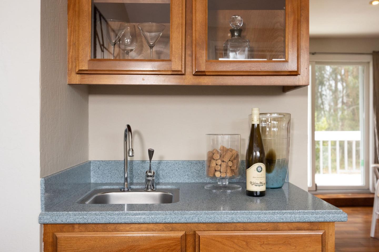 Detail Gallery Image 19 of 52 For 1077 Pearl Ave, Moss Beach,  CA 94038 - 3 Beds | 2/1 Baths