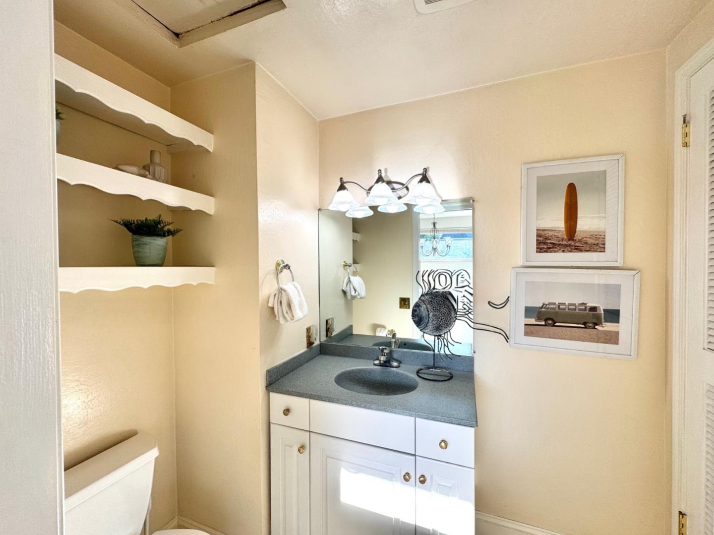 Detail Gallery Image 20 of 52 For 1077 Pearl Ave, Moss Beach,  CA 94038 - 3 Beds | 2/1 Baths