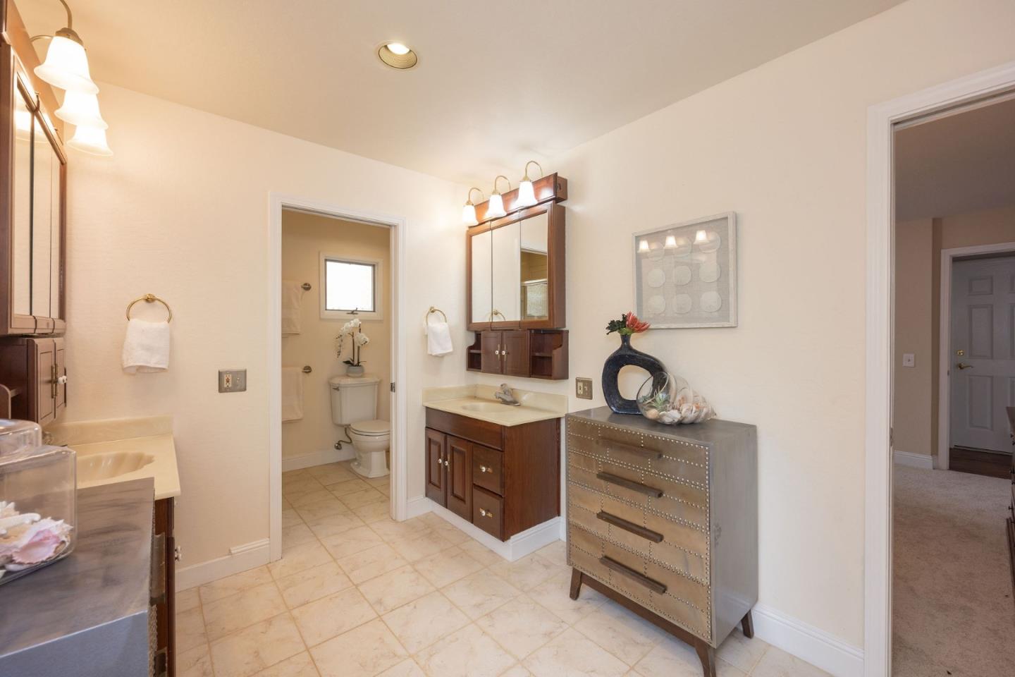 Detail Gallery Image 25 of 52 For 1077 Pearl Ave, Moss Beach,  CA 94038 - 3 Beds | 2/1 Baths