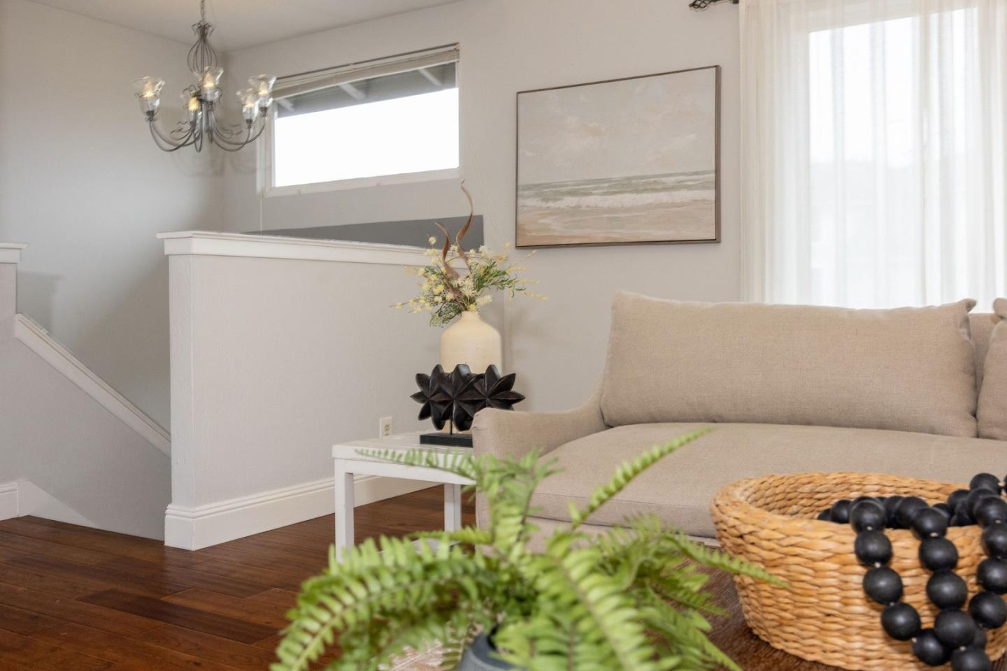 Detail Gallery Image 6 of 52 For 1077 Pearl Ave, Moss Beach,  CA 94038 - 3 Beds | 2/1 Baths