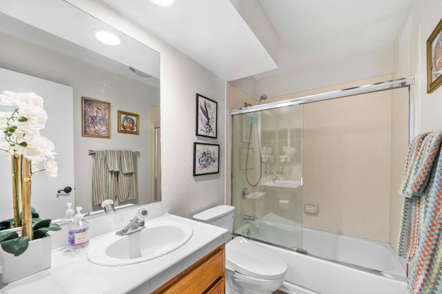 Detail Gallery Image 25 of 30 For 525 Quailbrook Ct, San Jose,  CA 95110 - 2 Beds | 2 Baths