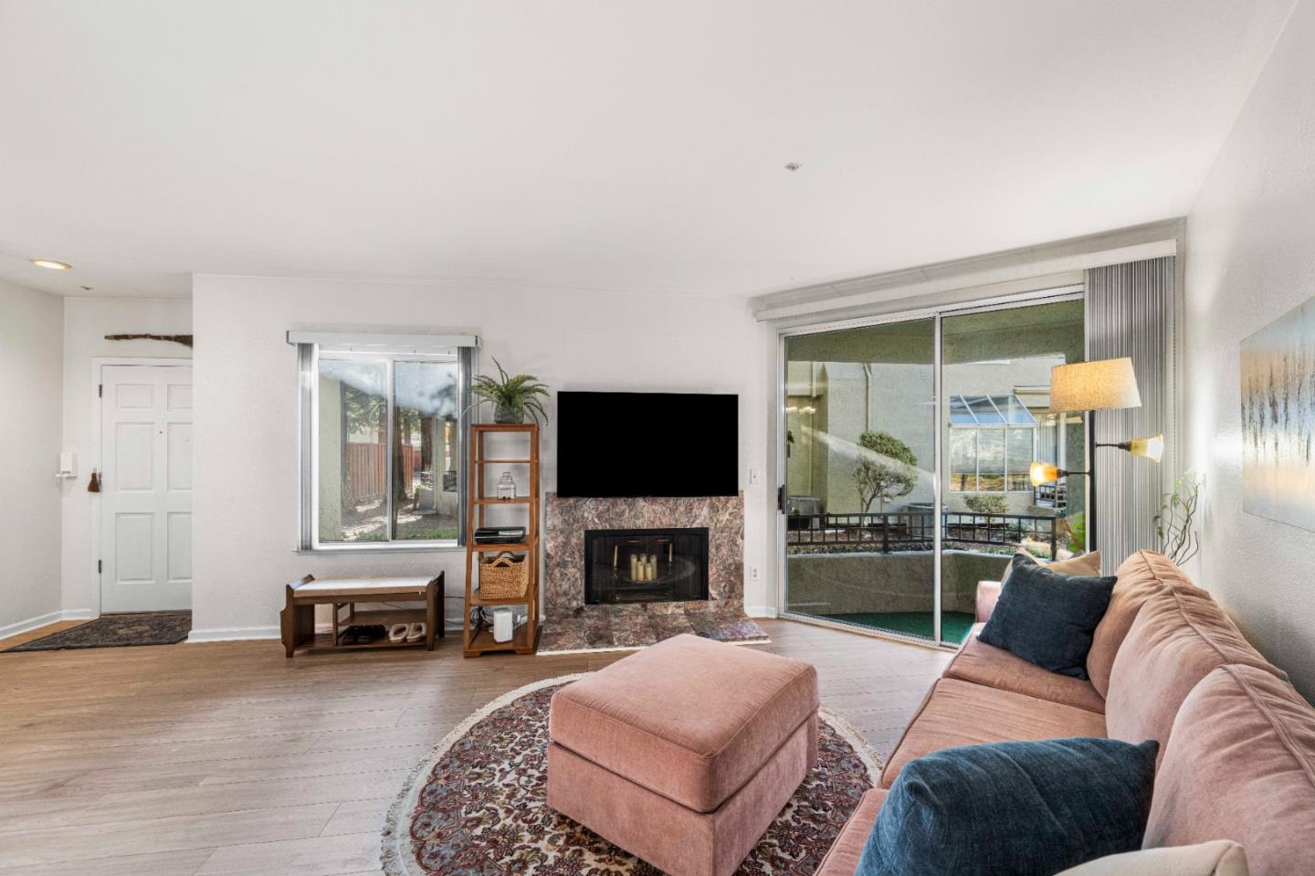 Detail Gallery Image 6 of 30 For 525 Quailbrook Ct, San Jose,  CA 95110 - 2 Beds | 2 Baths