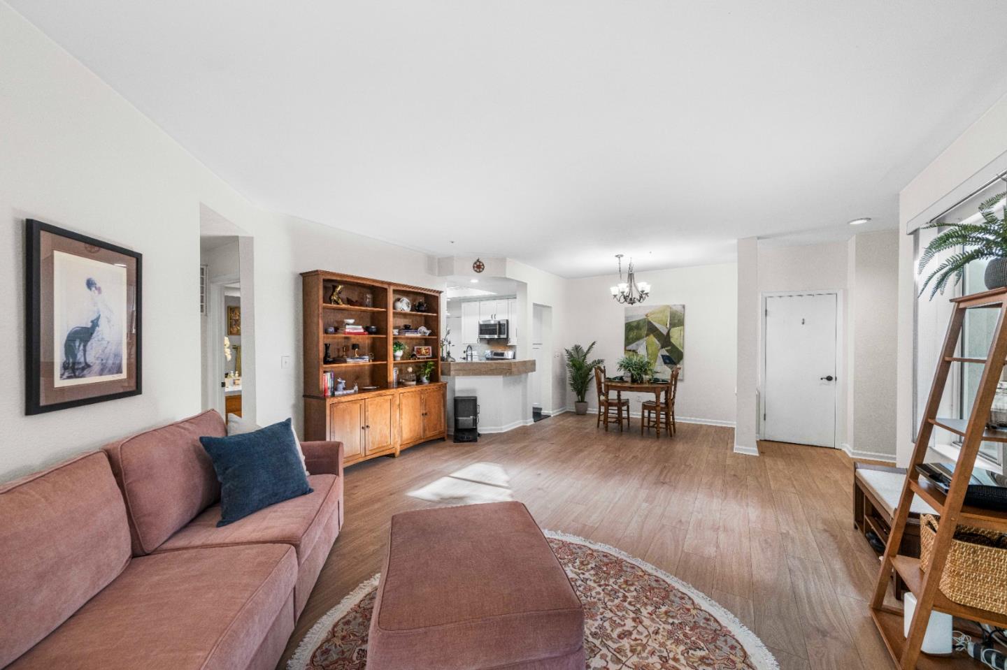 Detail Gallery Image 7 of 30 For 525 Quailbrook Ct, San Jose,  CA 95110 - 2 Beds | 2 Baths