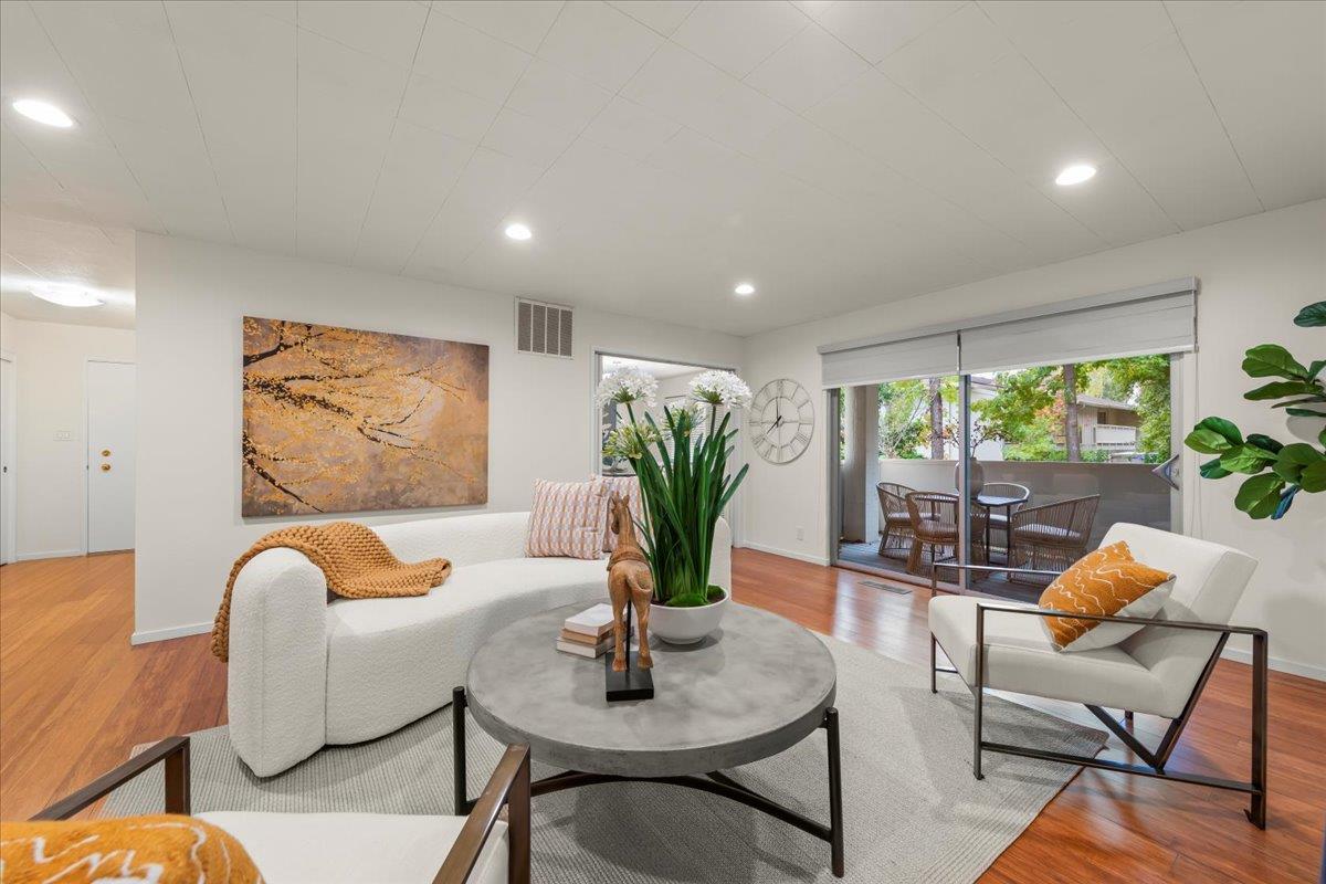 Detail Gallery Image 3 of 37 For 600 Pennsylvania Ave #10,  Los Gatos,  CA 95030 - 2 Beds | 2 Baths