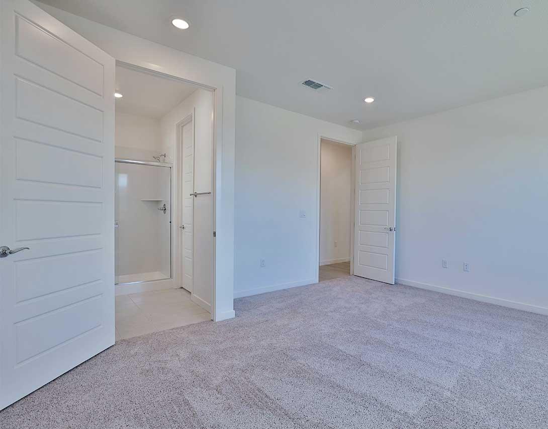 Detail Gallery Image 13 of 25 For 5712 Lake Club Dr, Fairfield,  CA 94533 - 4 Beds | 3/1 Baths