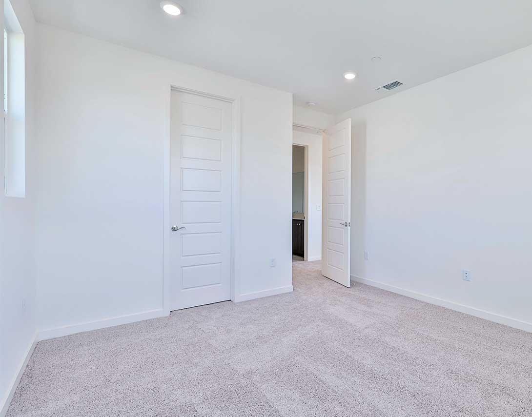 Detail Gallery Image 20 of 25 For 5712 Lake Club Dr, Fairfield,  CA 94533 - 4 Beds | 3/1 Baths