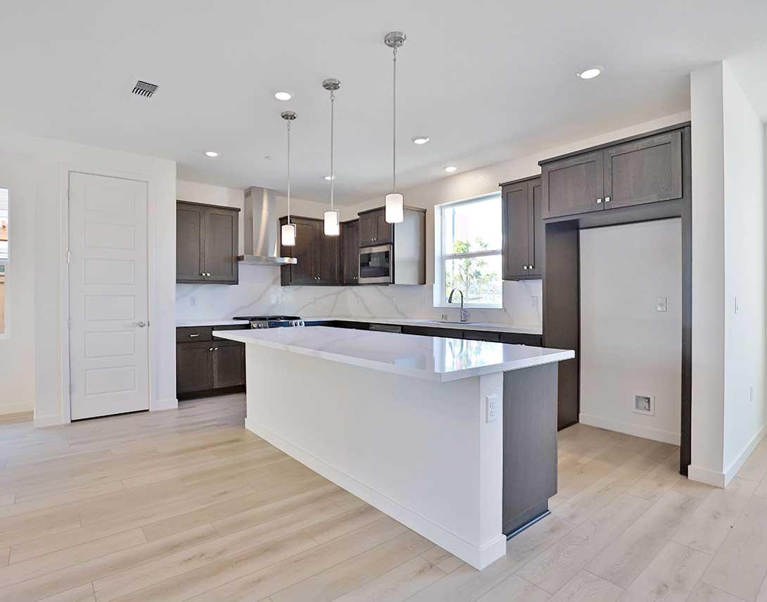 Detail Gallery Image 9 of 25 For 5712 Lake Club Dr, Fairfield,  CA 94533 - 4 Beds | 3/1 Baths