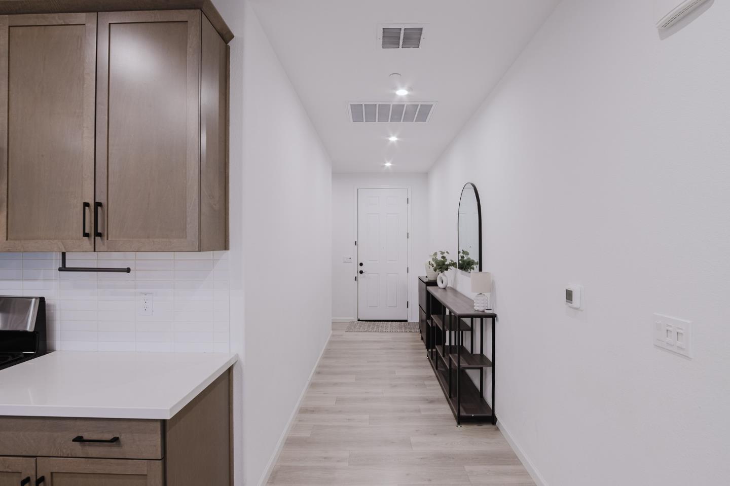 Detail Gallery Image 11 of 38 For 554 Pleasant Dr, Lathrop,  CA 95330 - 3 Beds | 2 Baths