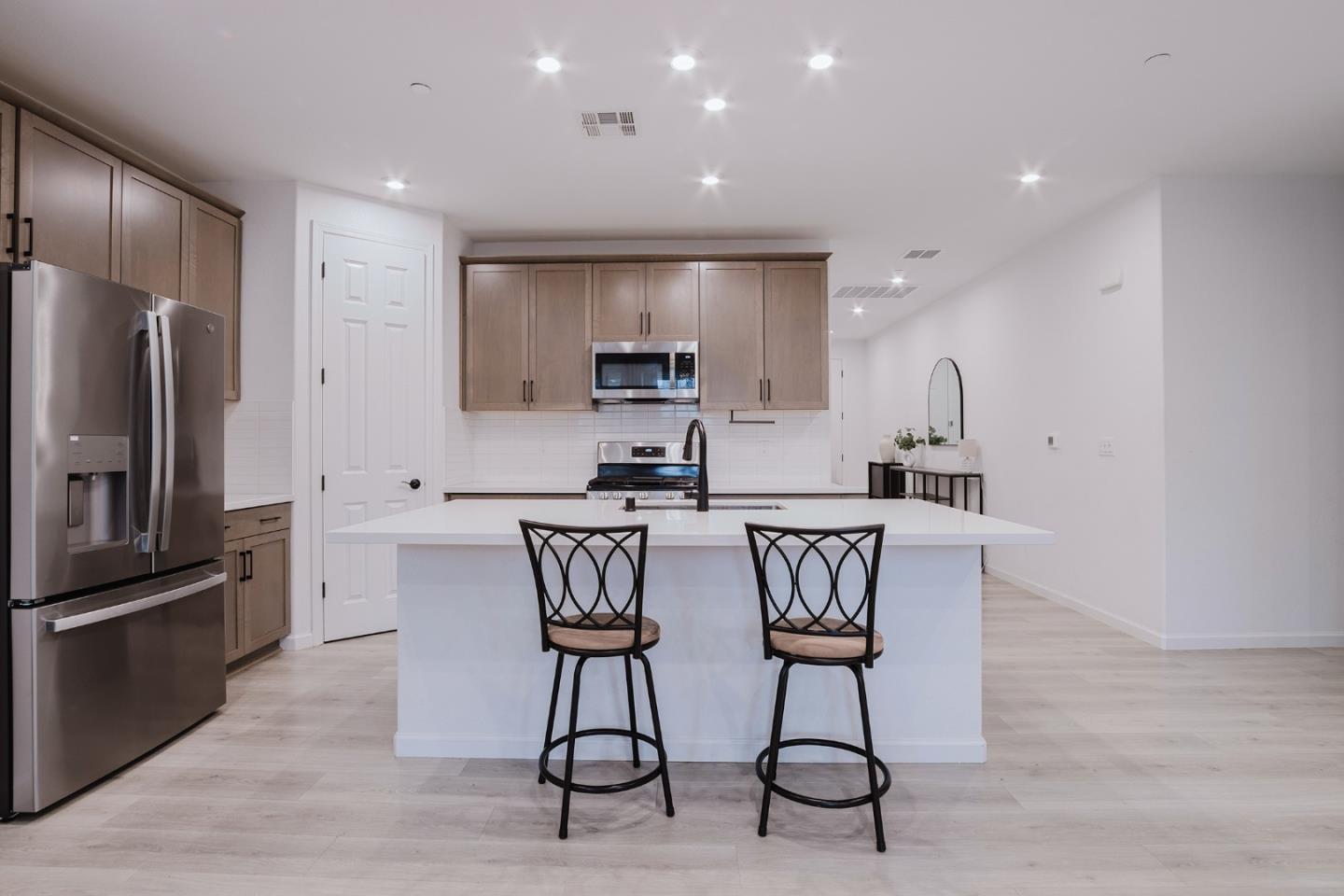 Detail Gallery Image 14 of 38 For 554 Pleasant Dr, Lathrop,  CA 95330 - 3 Beds | 2 Baths