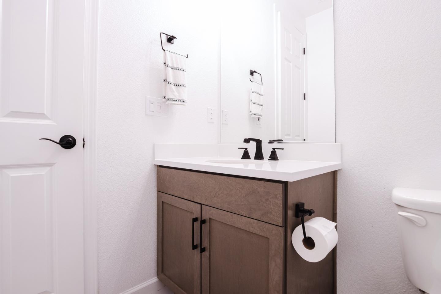 Detail Gallery Image 31 of 38 For 554 Pleasant Dr, Lathrop,  CA 95330 - 3 Beds | 2 Baths