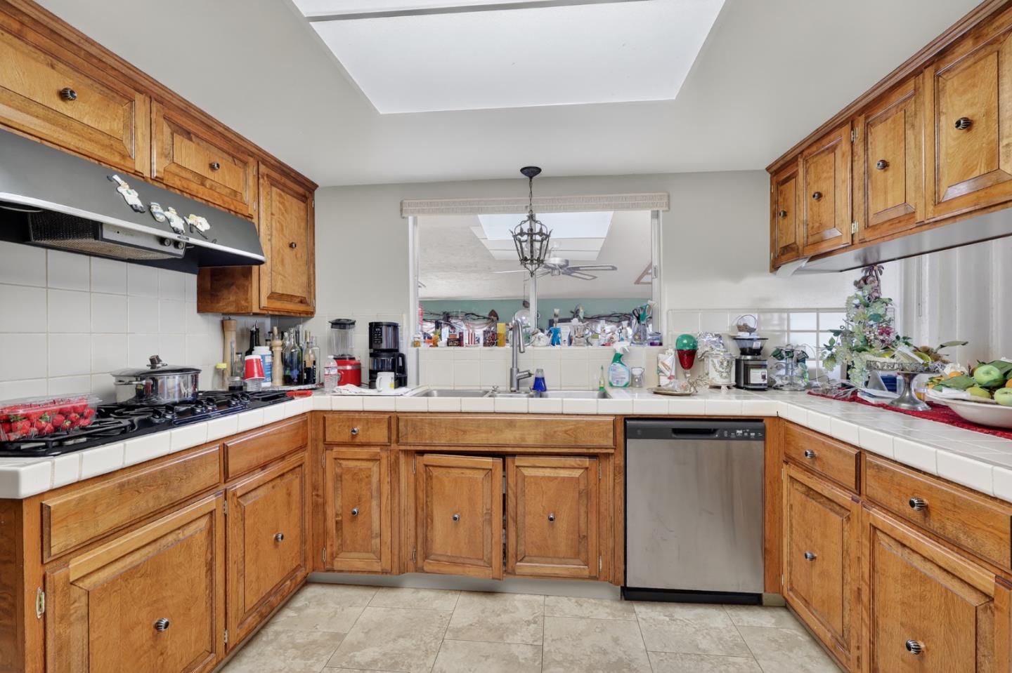 Detail Gallery Image 19 of 47 For 3992 Altadena Ln, San Jose,  CA 95127 - 3 Beds | 2/1 Baths